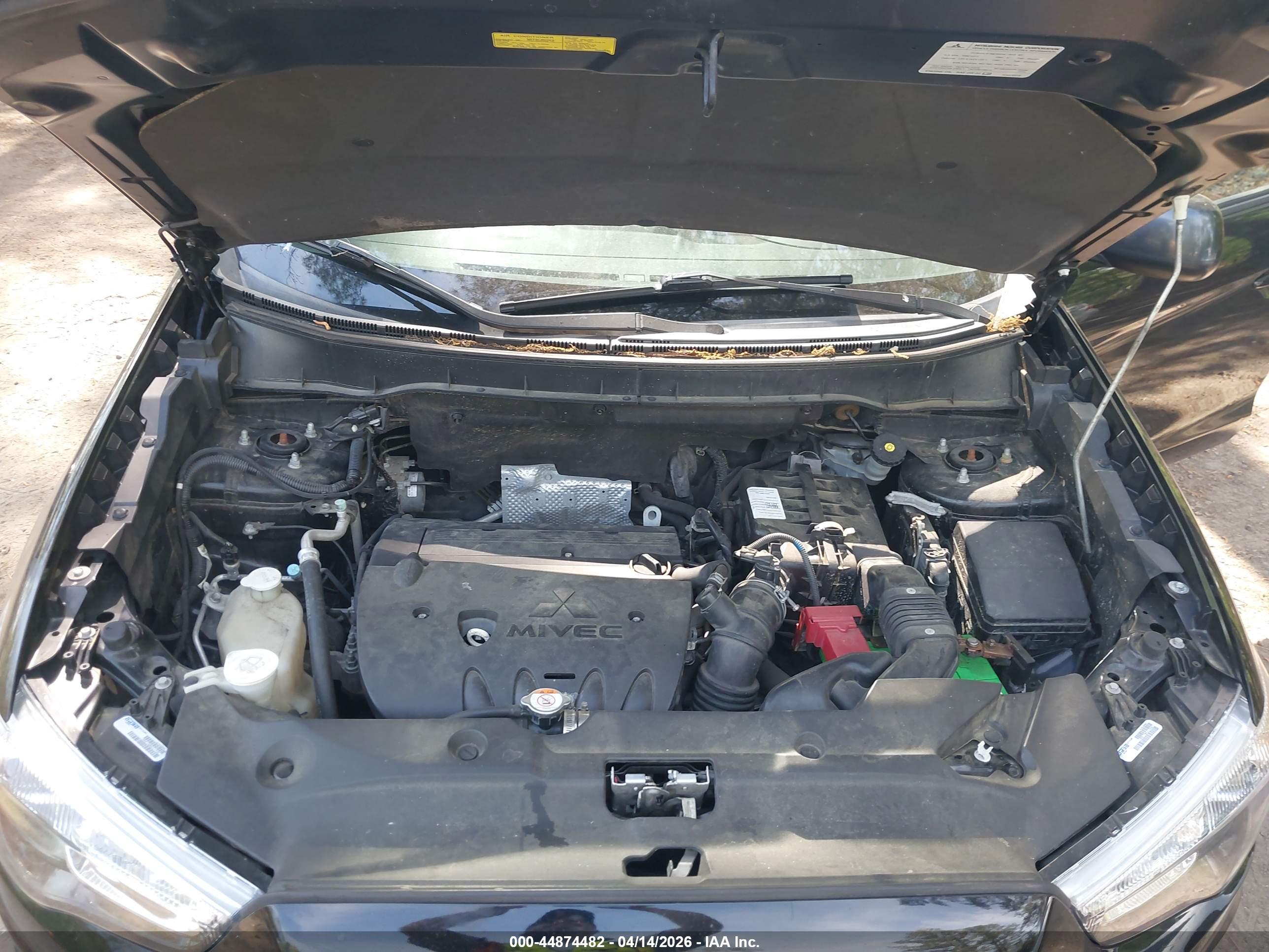 MITSUBISHI OUTLANDER image 10