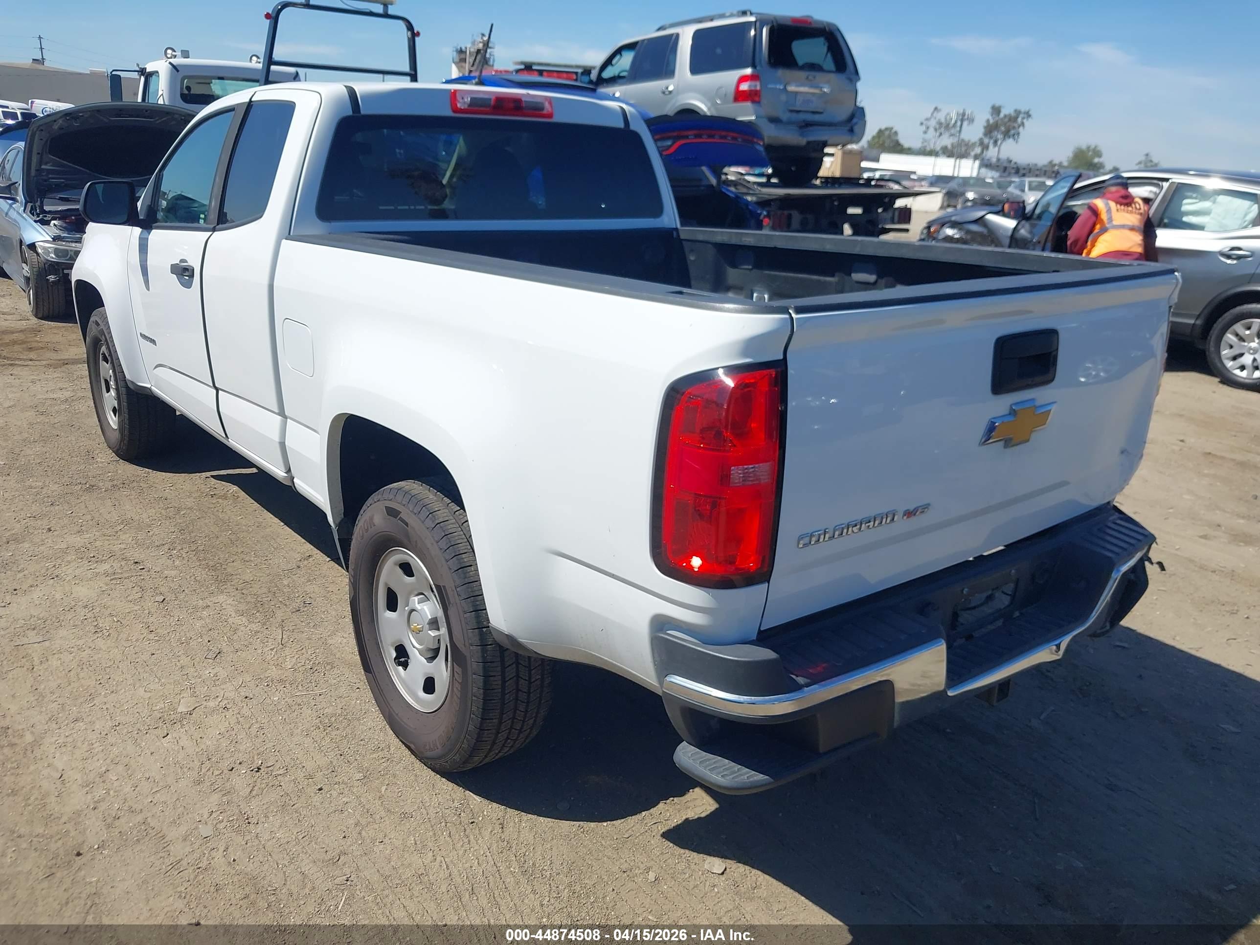 CHEVROLET COLORADO image 3