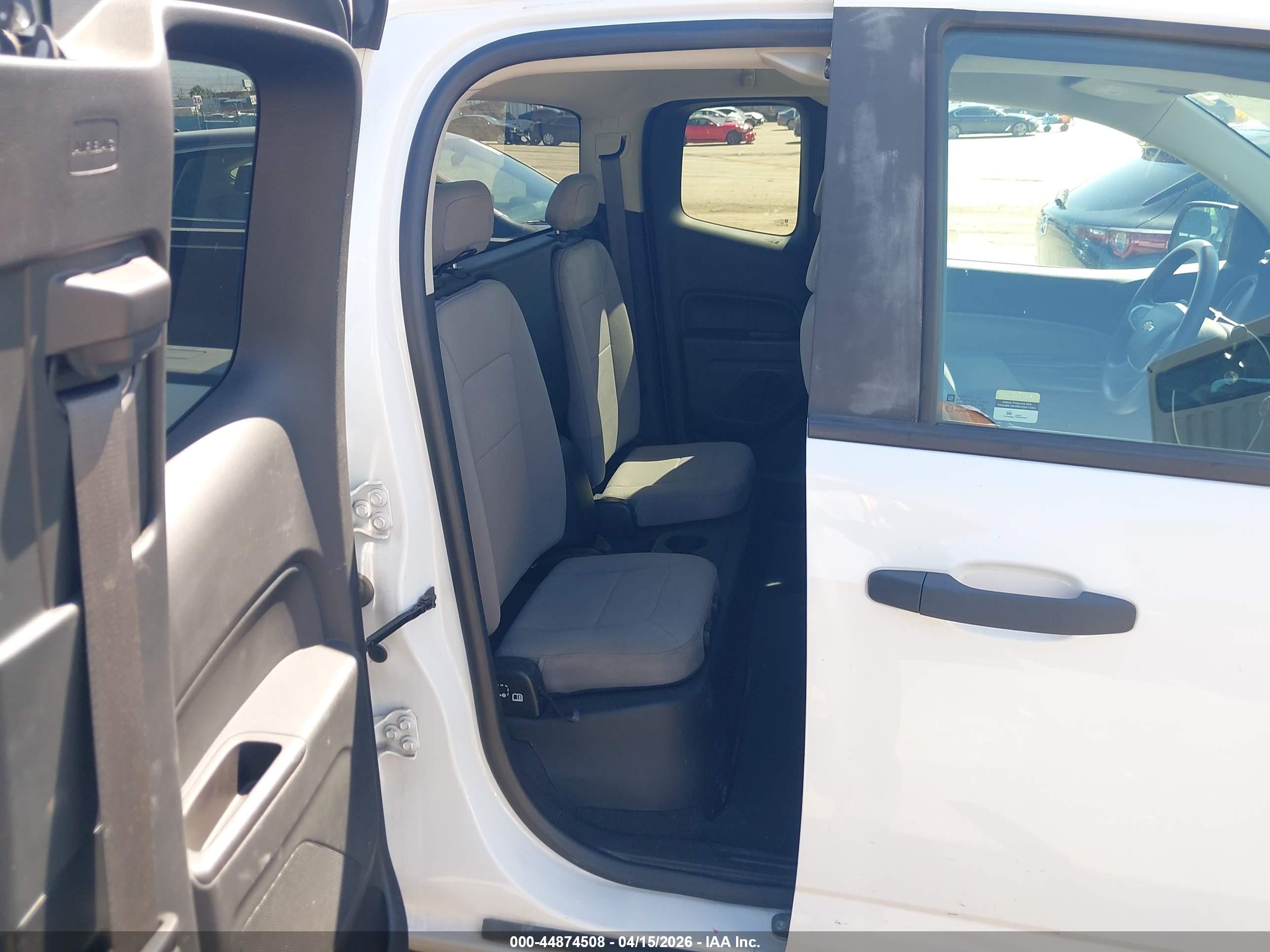 CHEVROLET COLORADO image 8