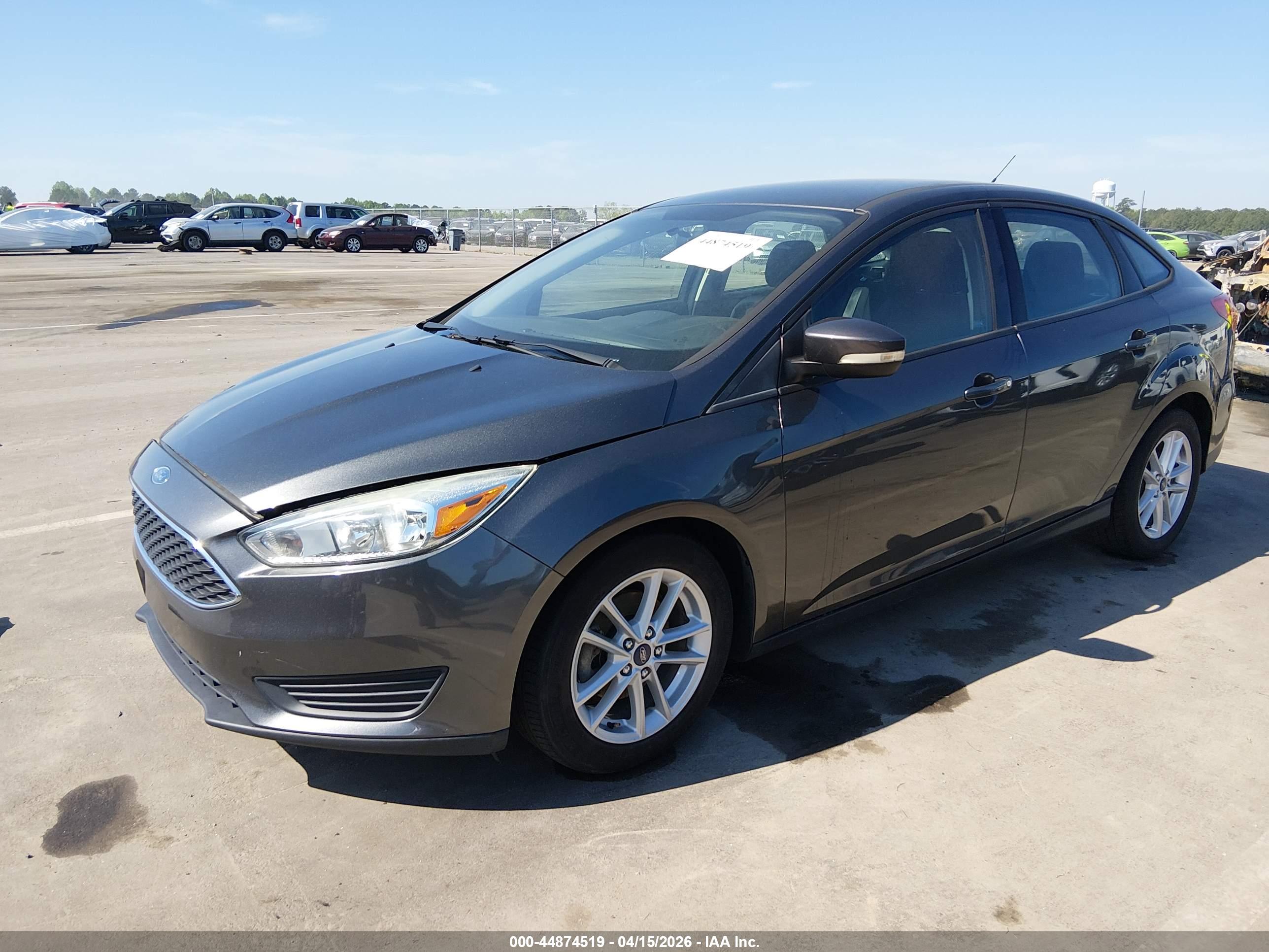 FORD FOCUS image 2
