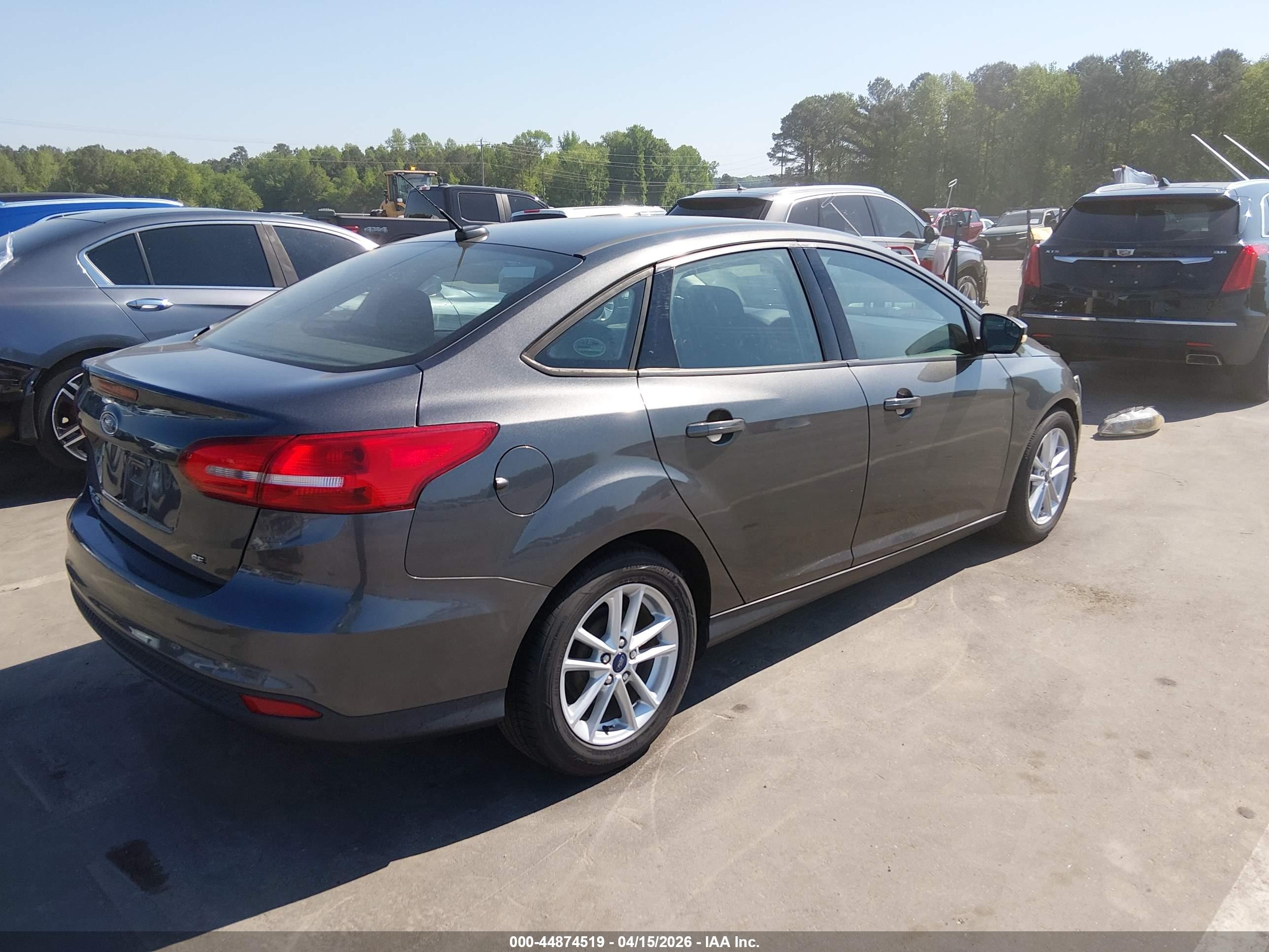 FORD FOCUS image 4