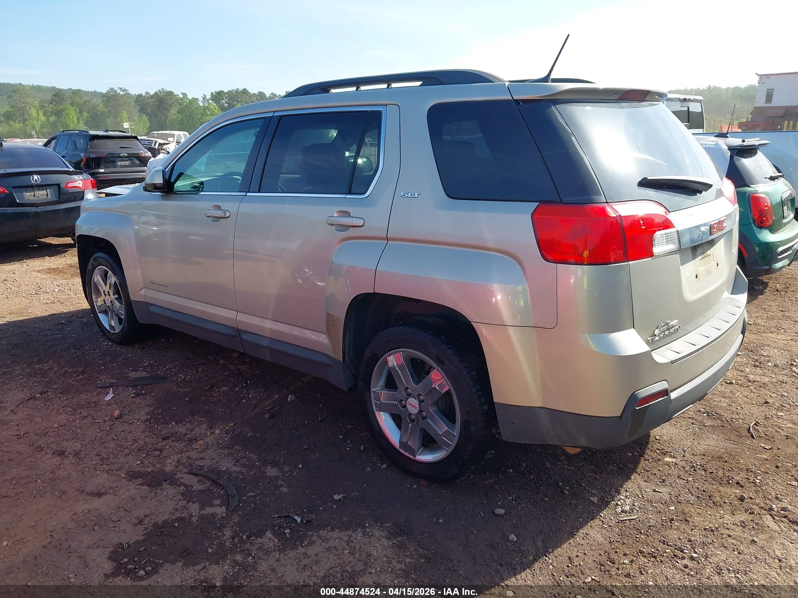 GMC TERRAIN image 3