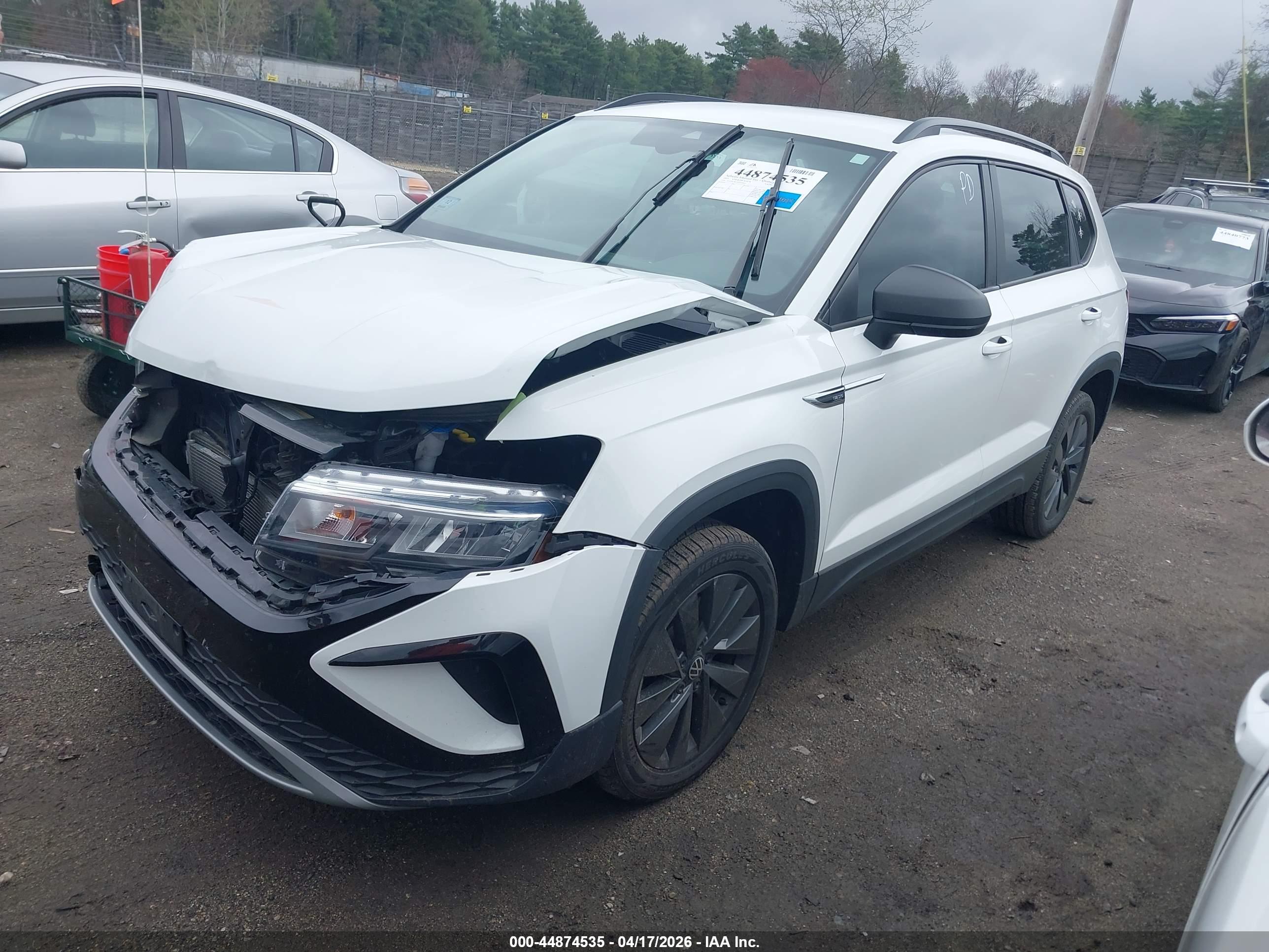 VOLKSWAGEN TAOS image 2