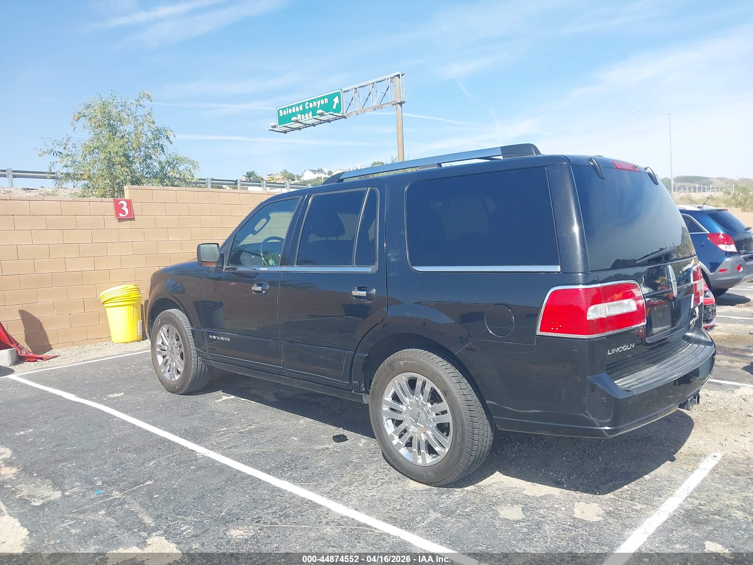 LINCOLN NAVIGATOR image 3