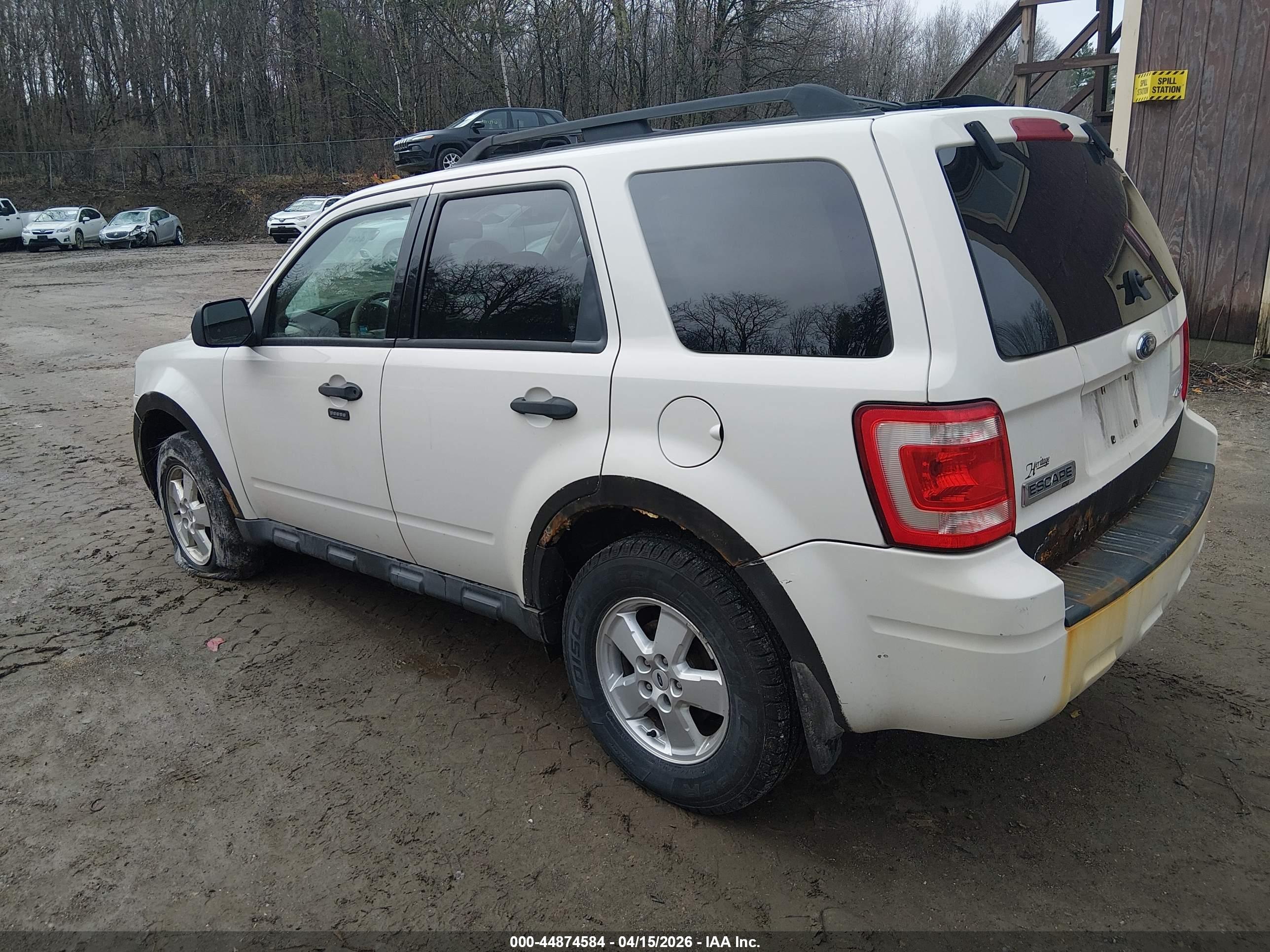 FORD ESCAPE image 3