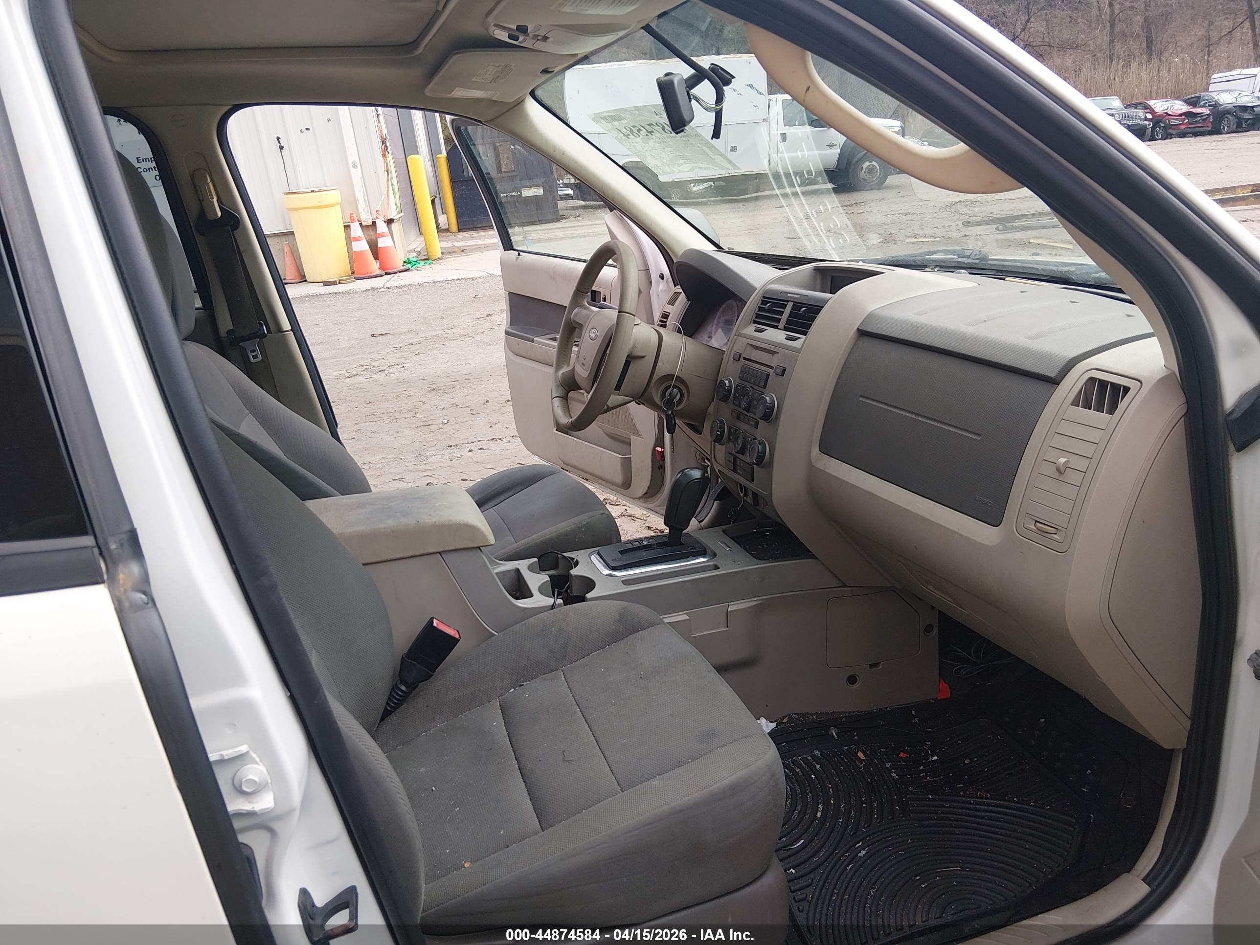 FORD ESCAPE image 5