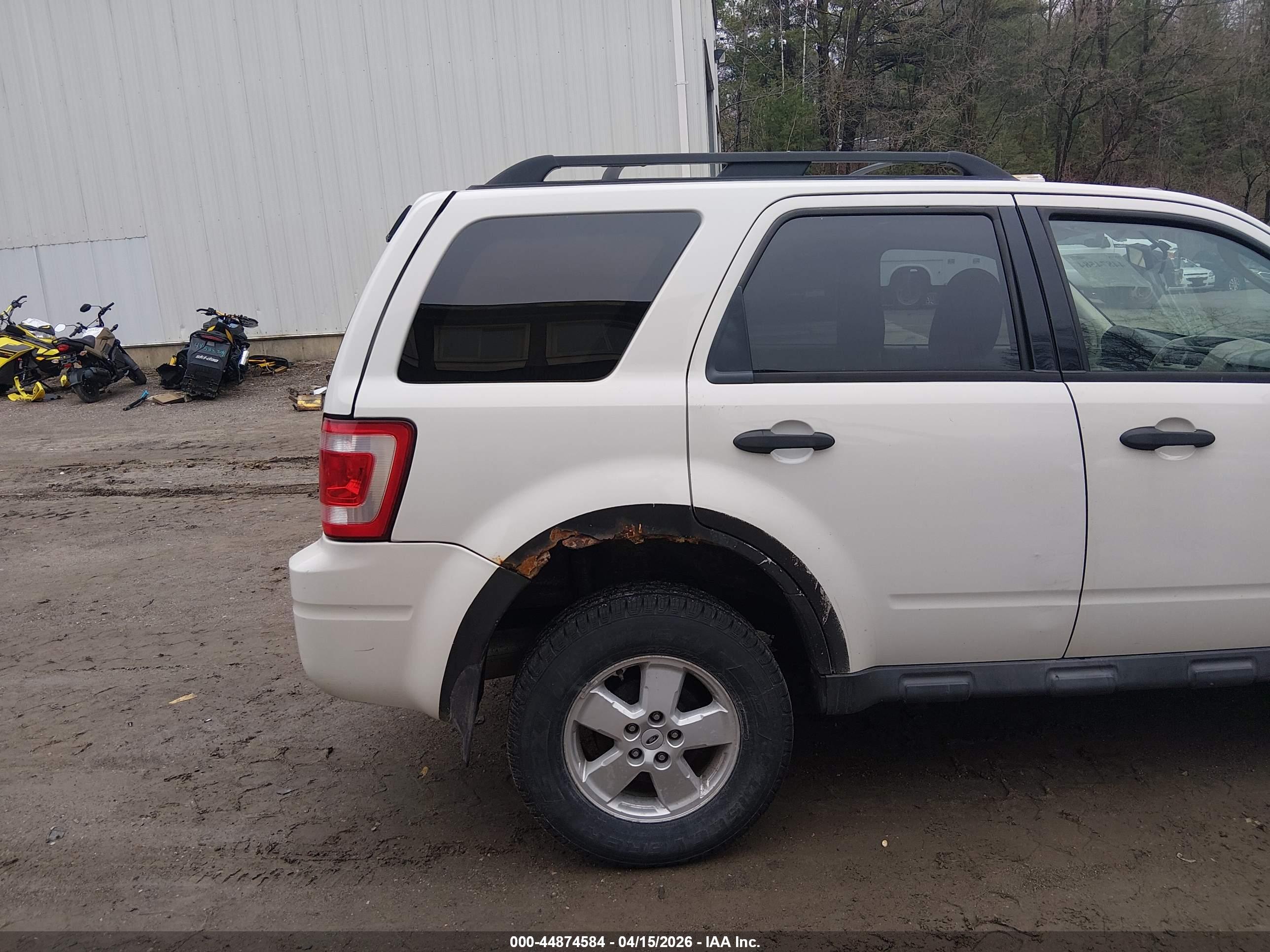 FORD ESCAPE image 6