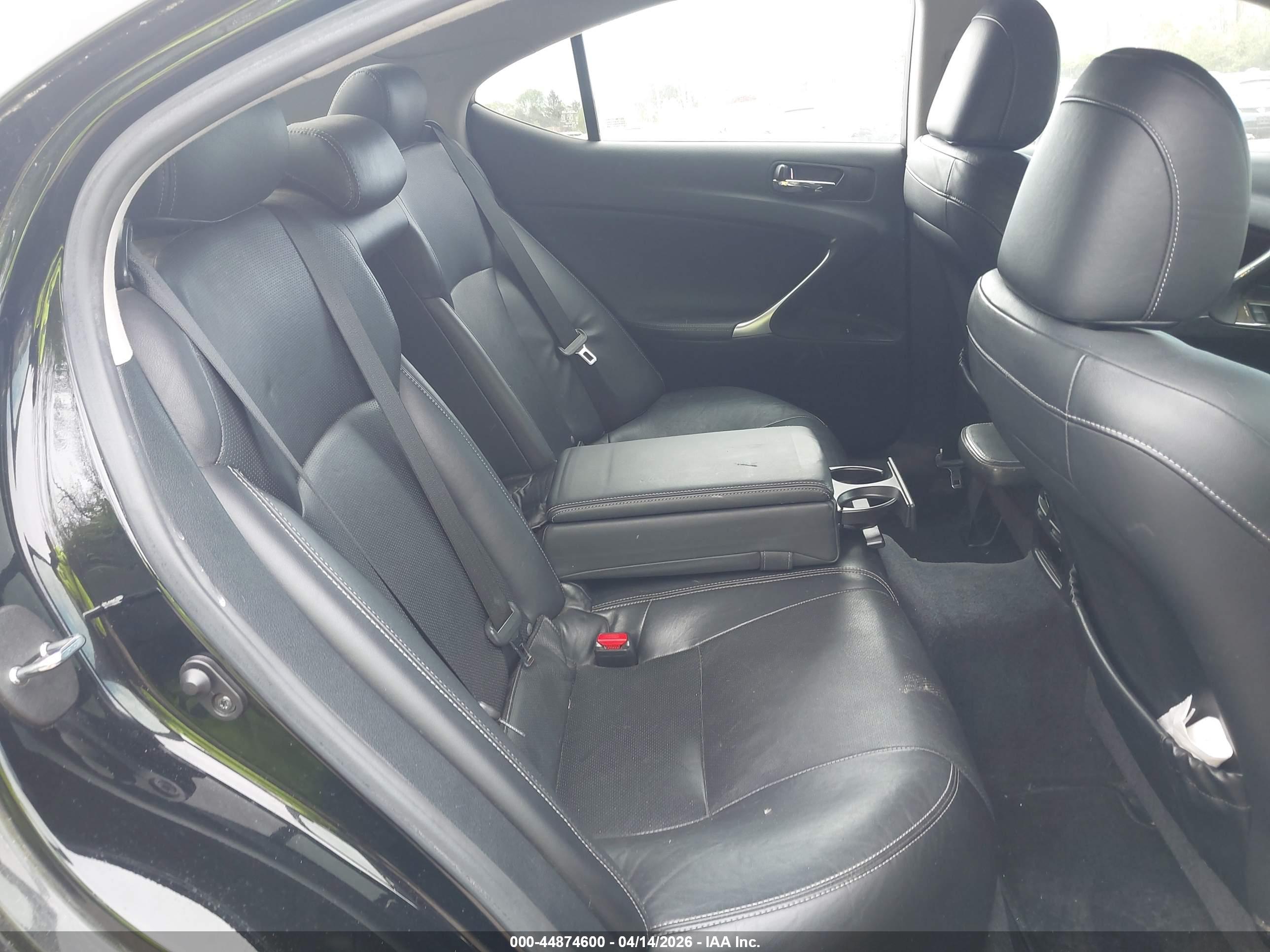 LEXUS IS image 8