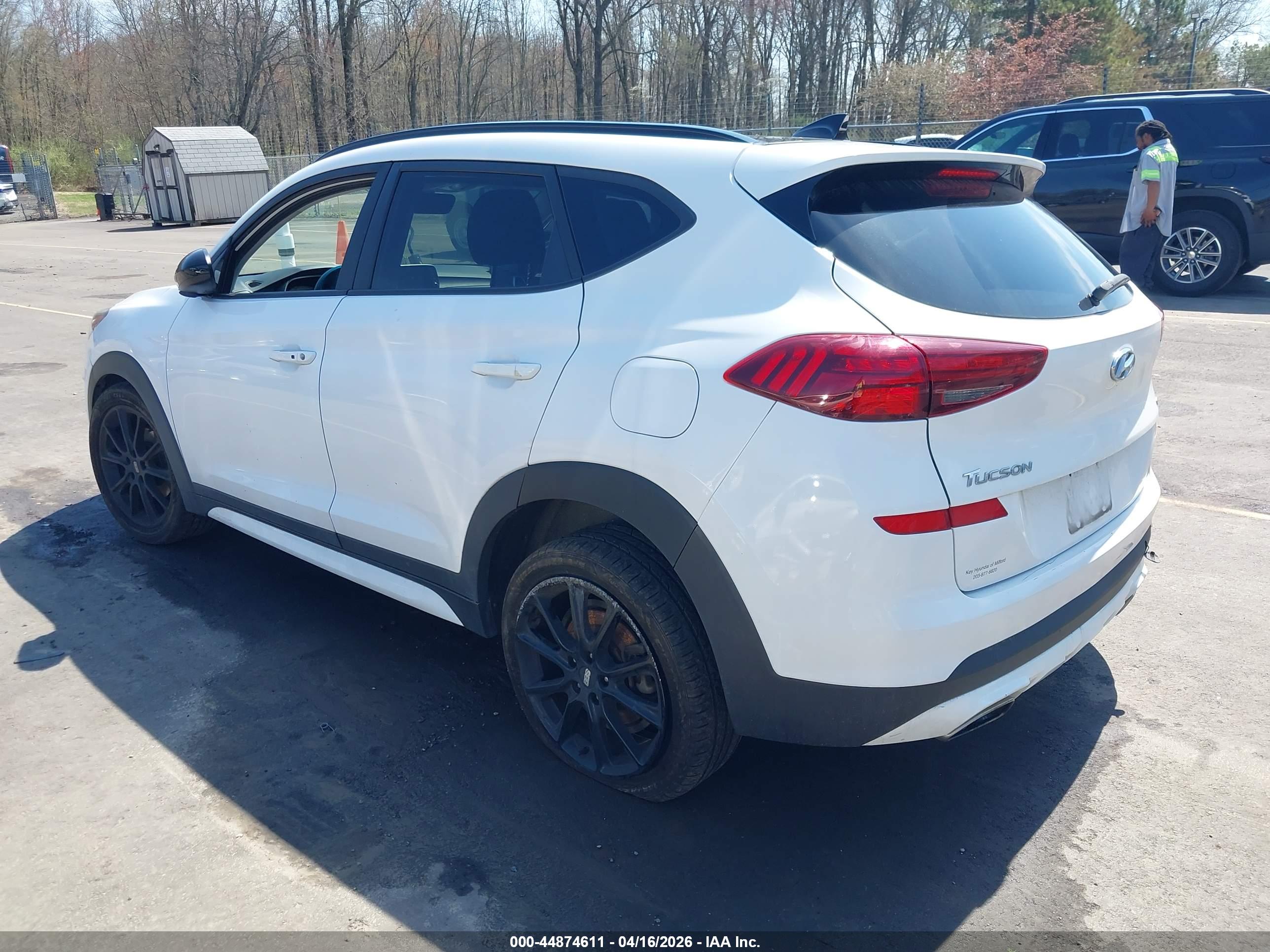 HYUNDAI TUCSON image 3