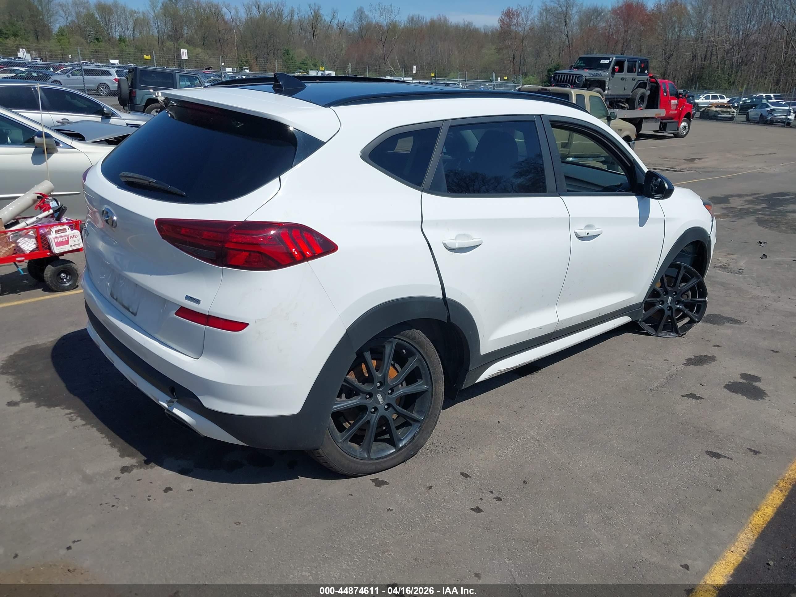 HYUNDAI TUCSON image 4