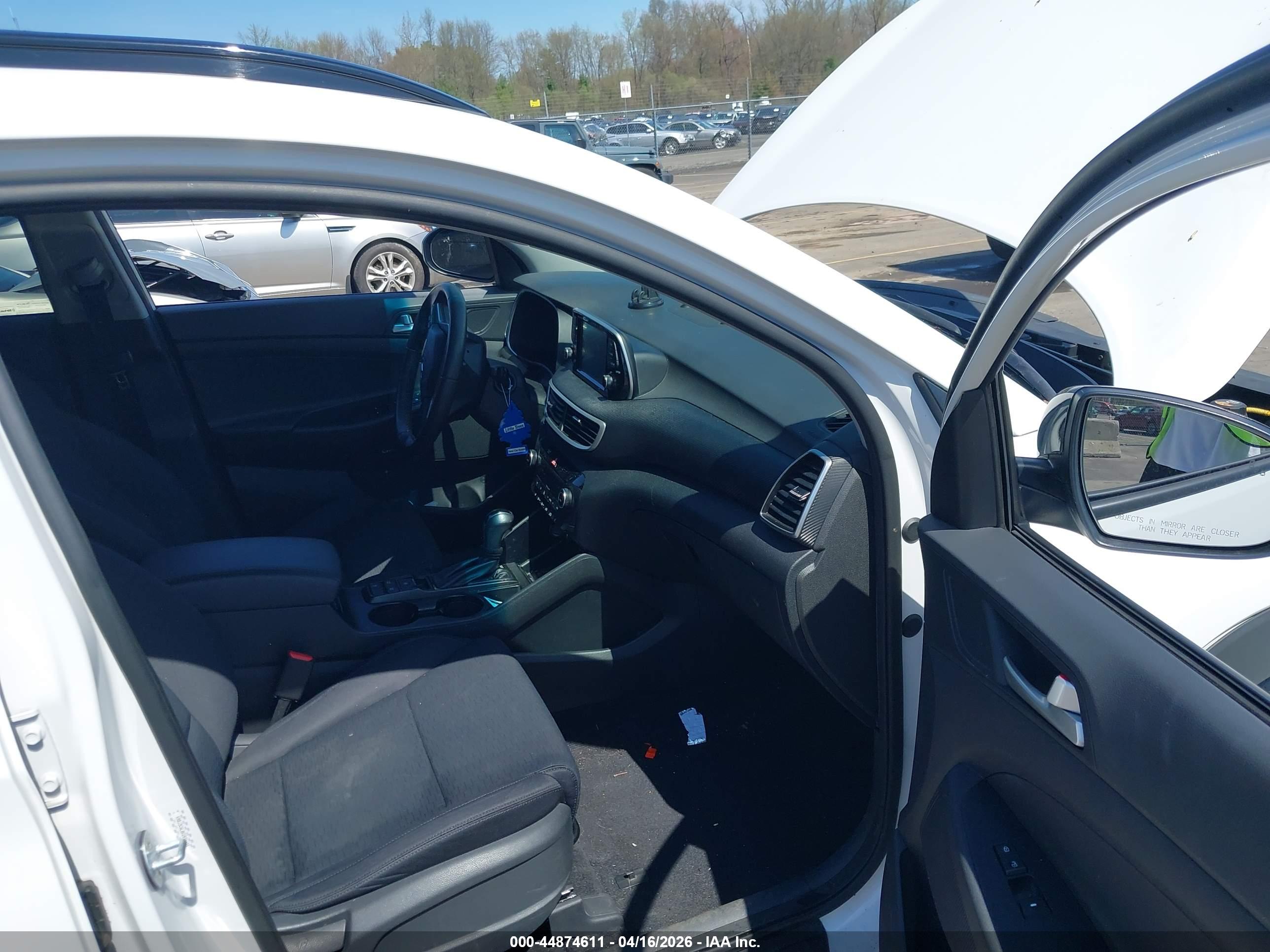 HYUNDAI TUCSON image 5