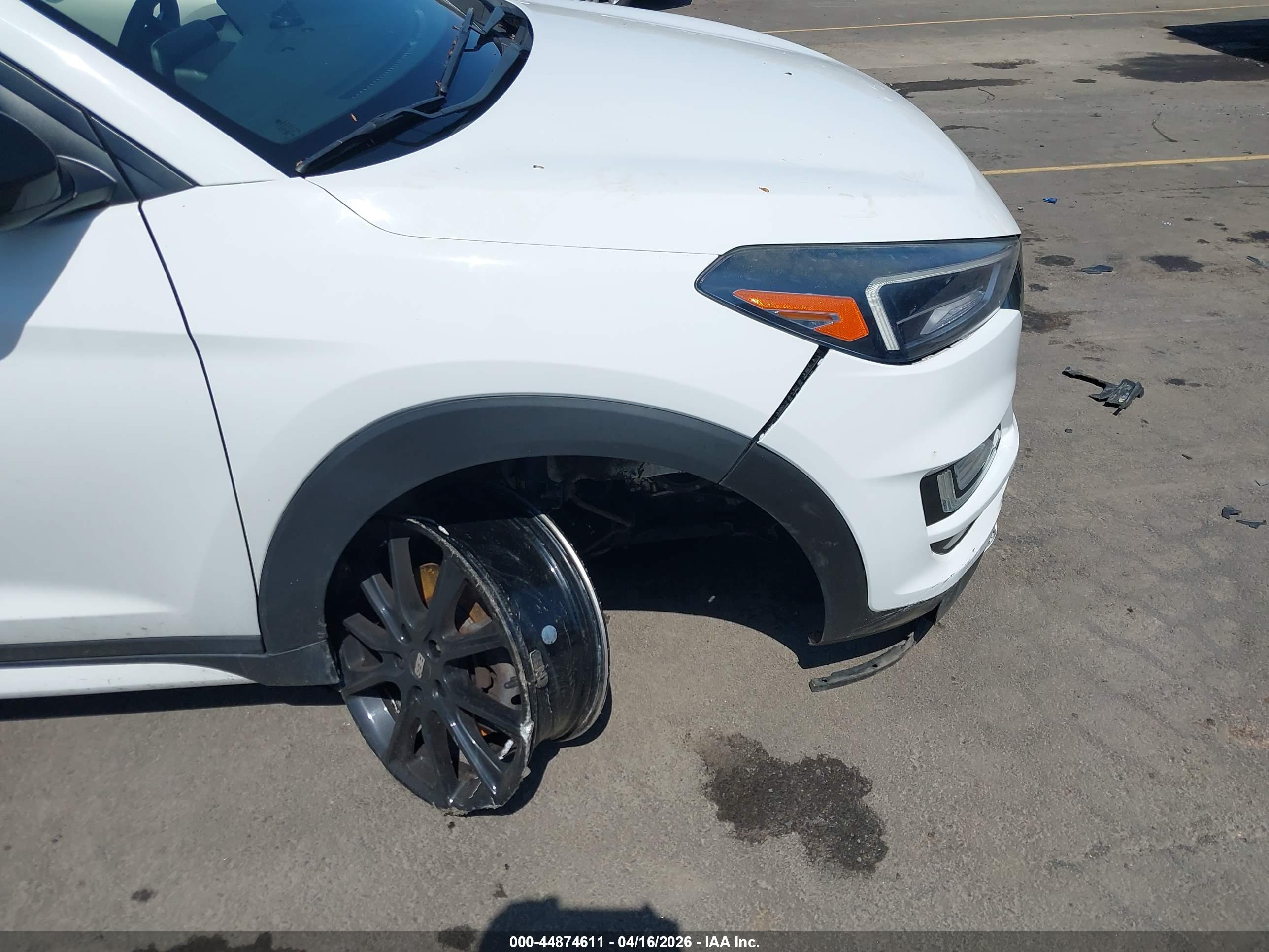 HYUNDAI TUCSON image 6