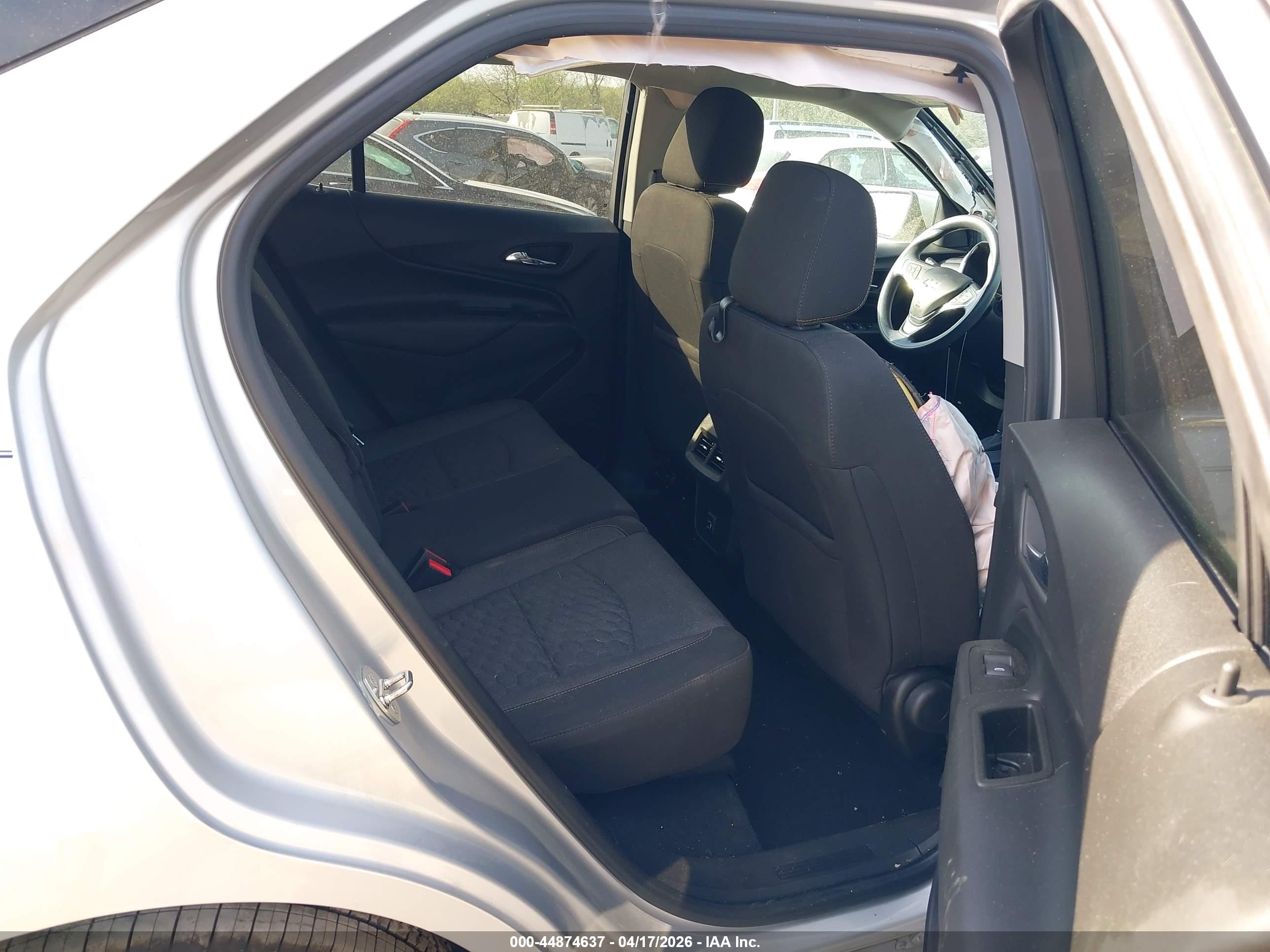 CHEVROLET EQUINOX image 8