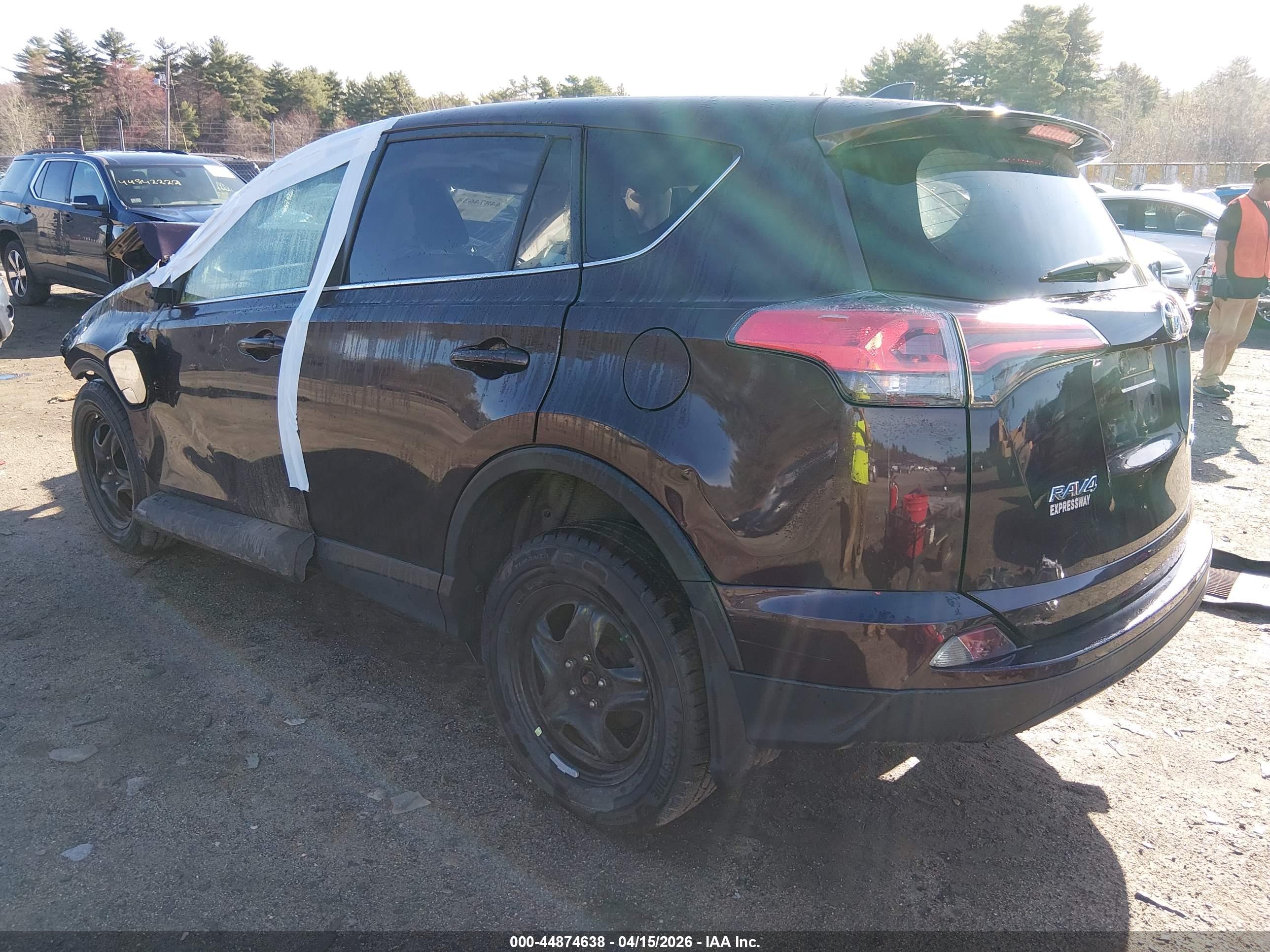 TOYOTA RAV4 image 3