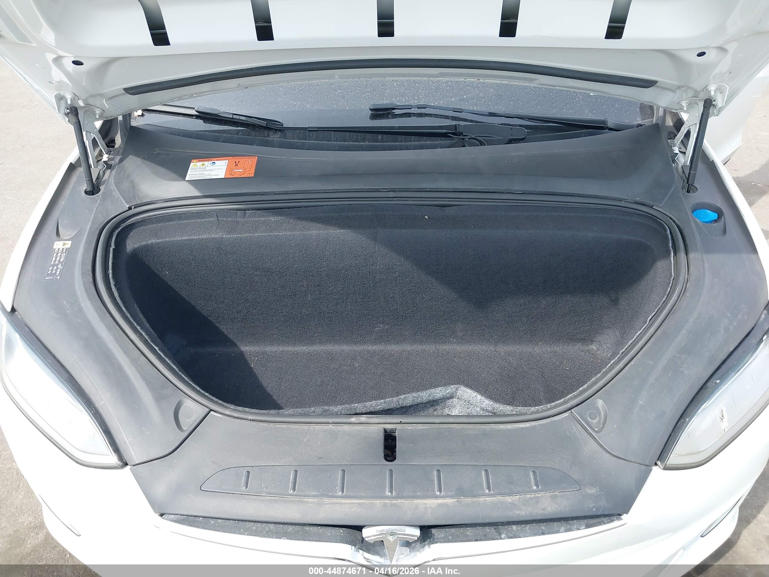 TESLA MODEL image 10