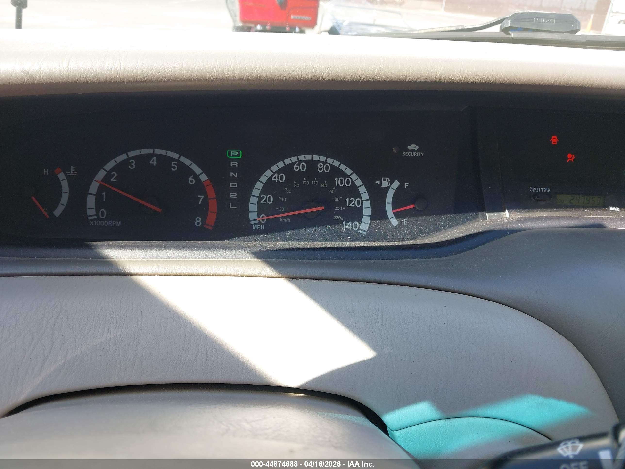 TOYOTA AVALON image 7