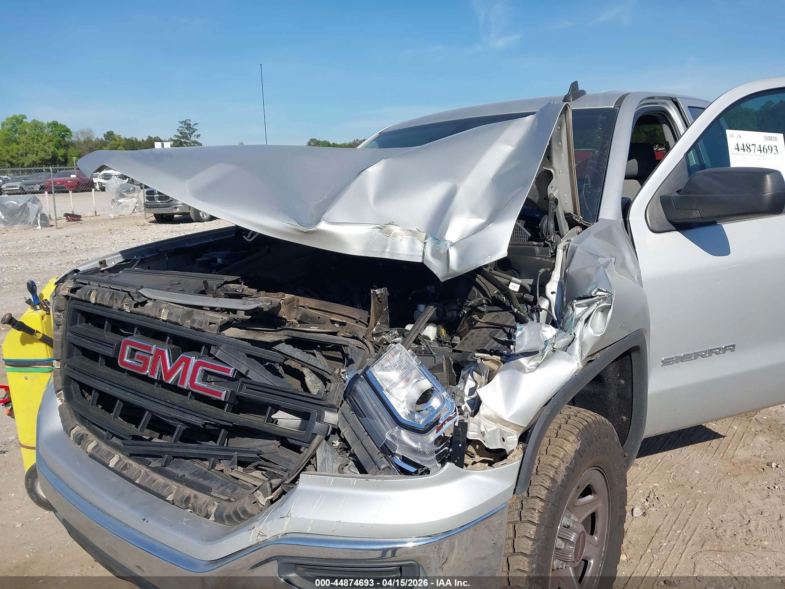 GMC SIERRA image 6