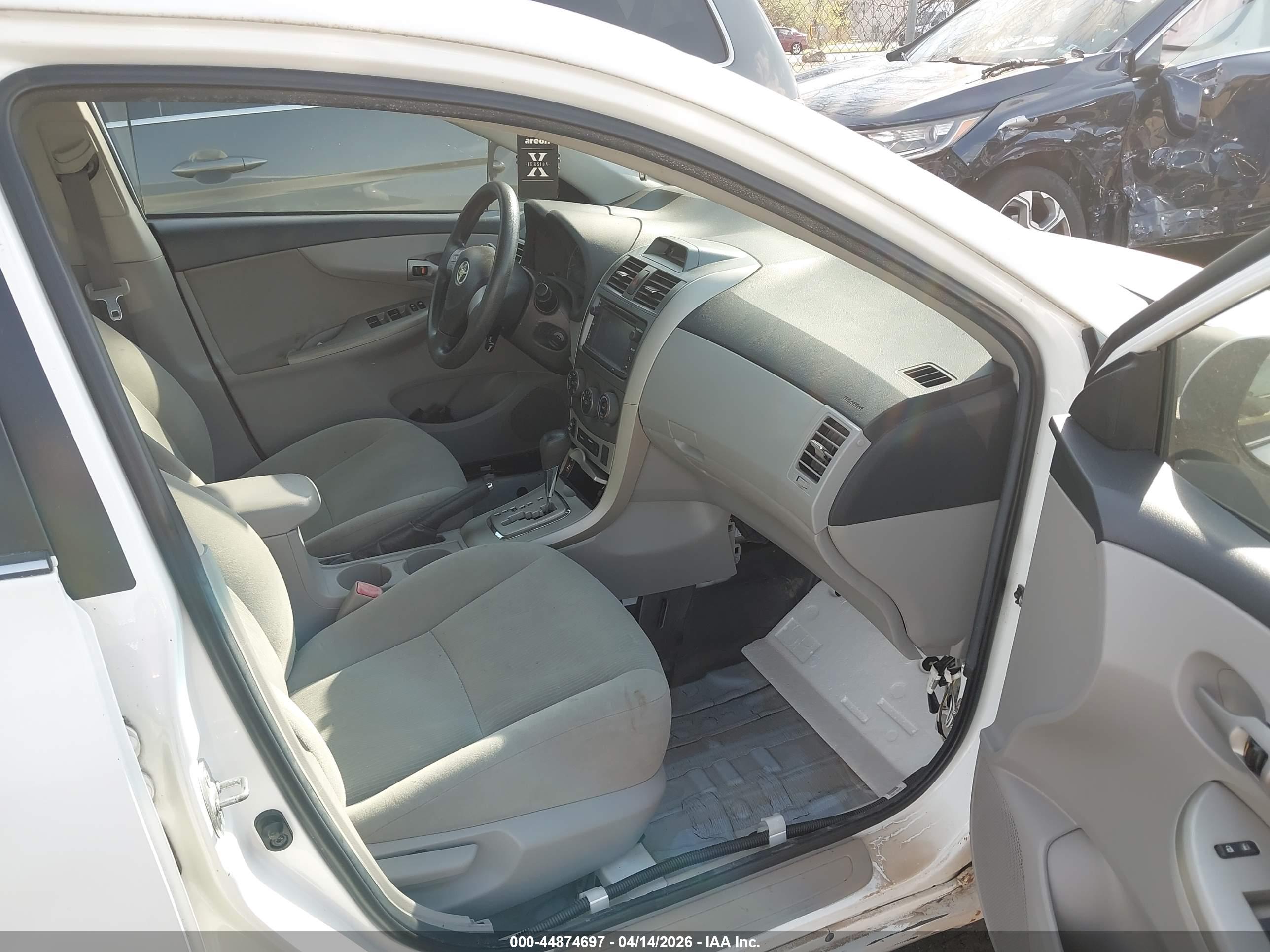 TOYOTA COROLLA image 5