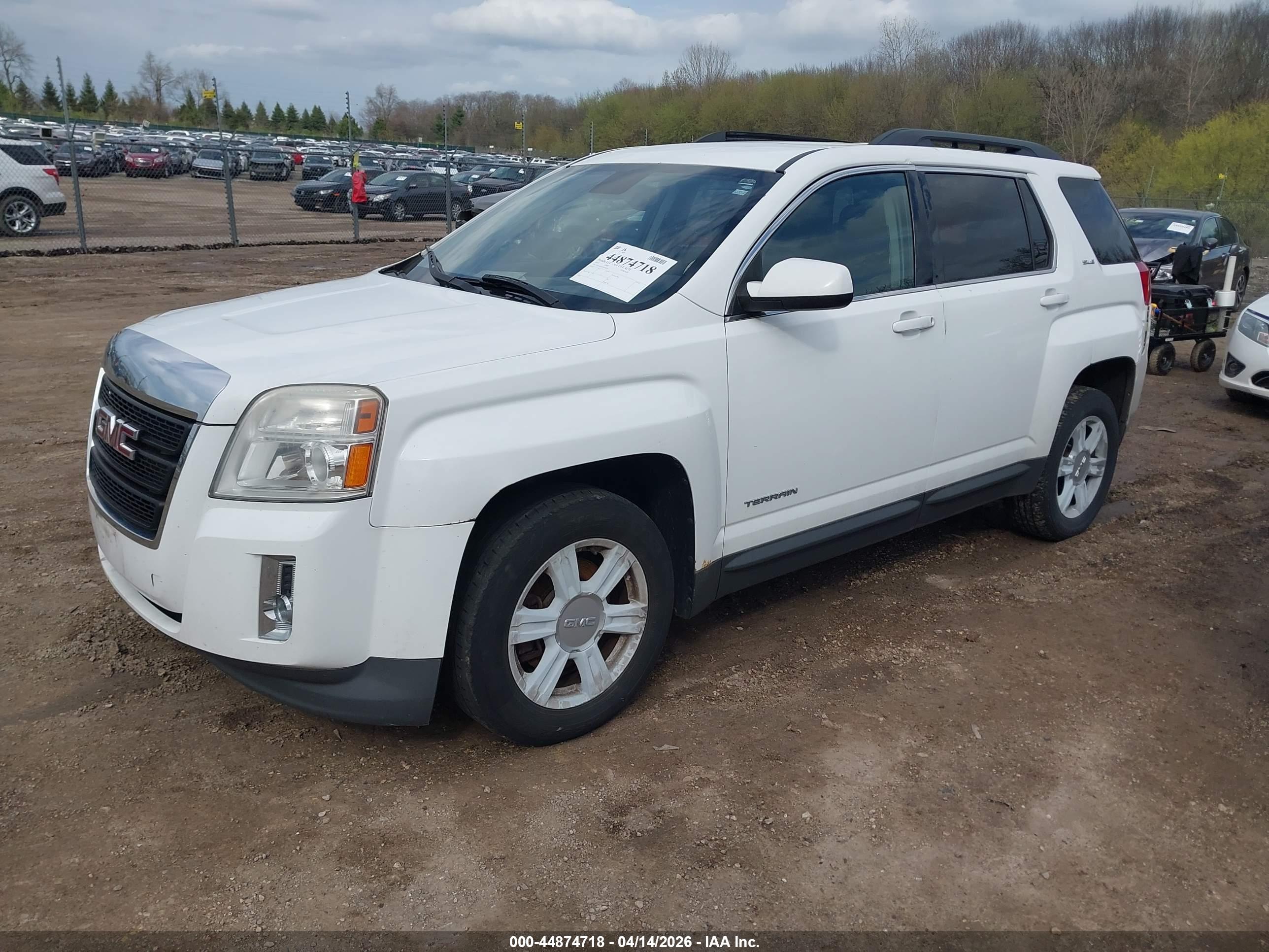 GMC TERRAIN image 2