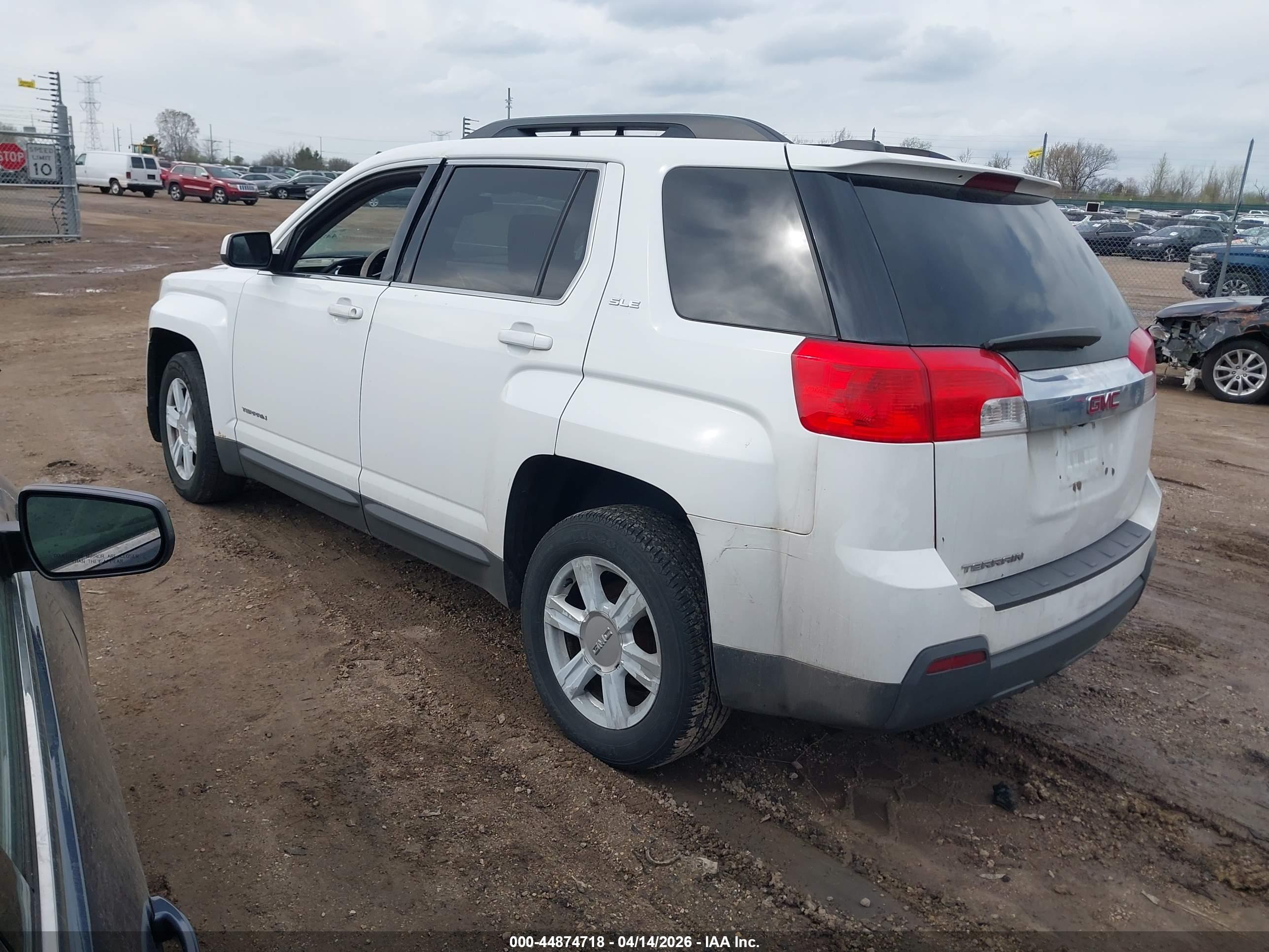 GMC TERRAIN image 3