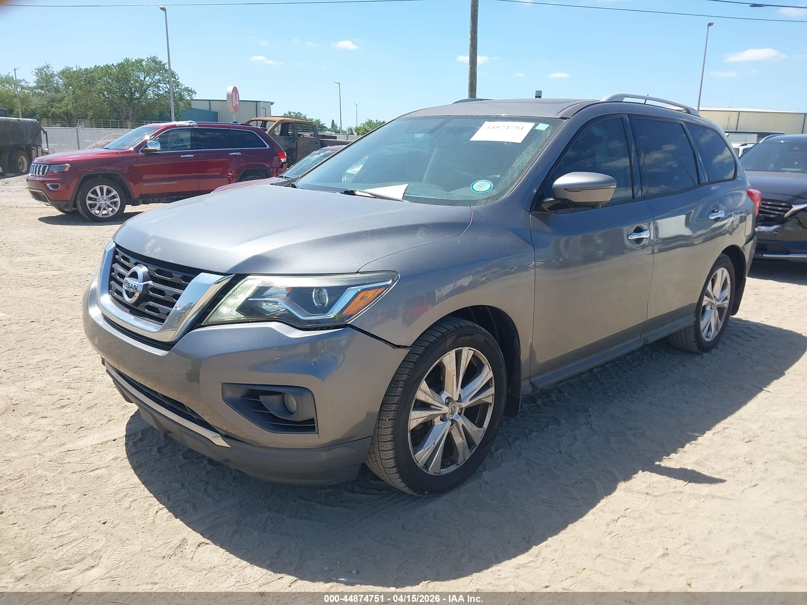NISSAN PATHFINDER image 2