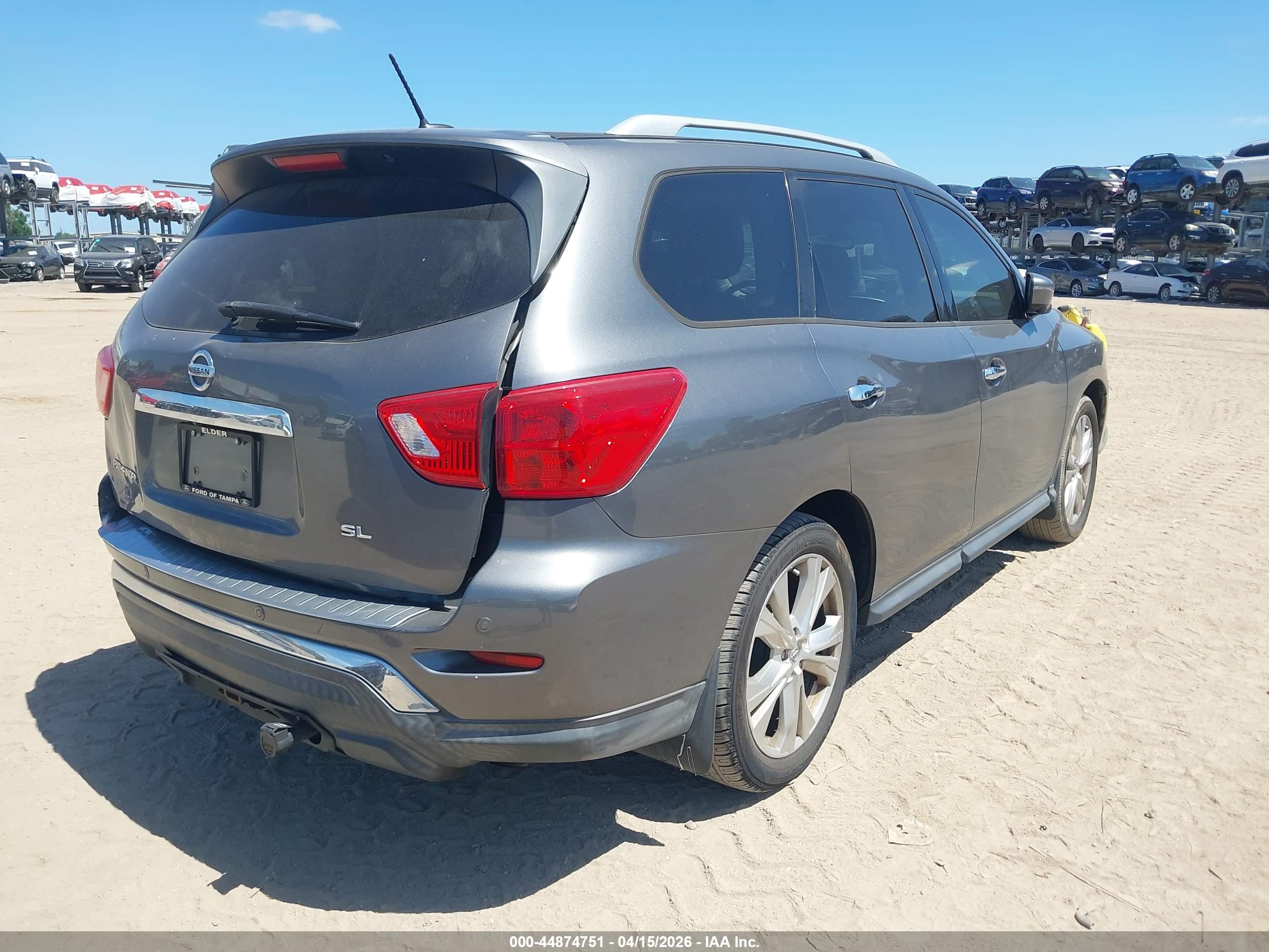 NISSAN PATHFINDER image 4