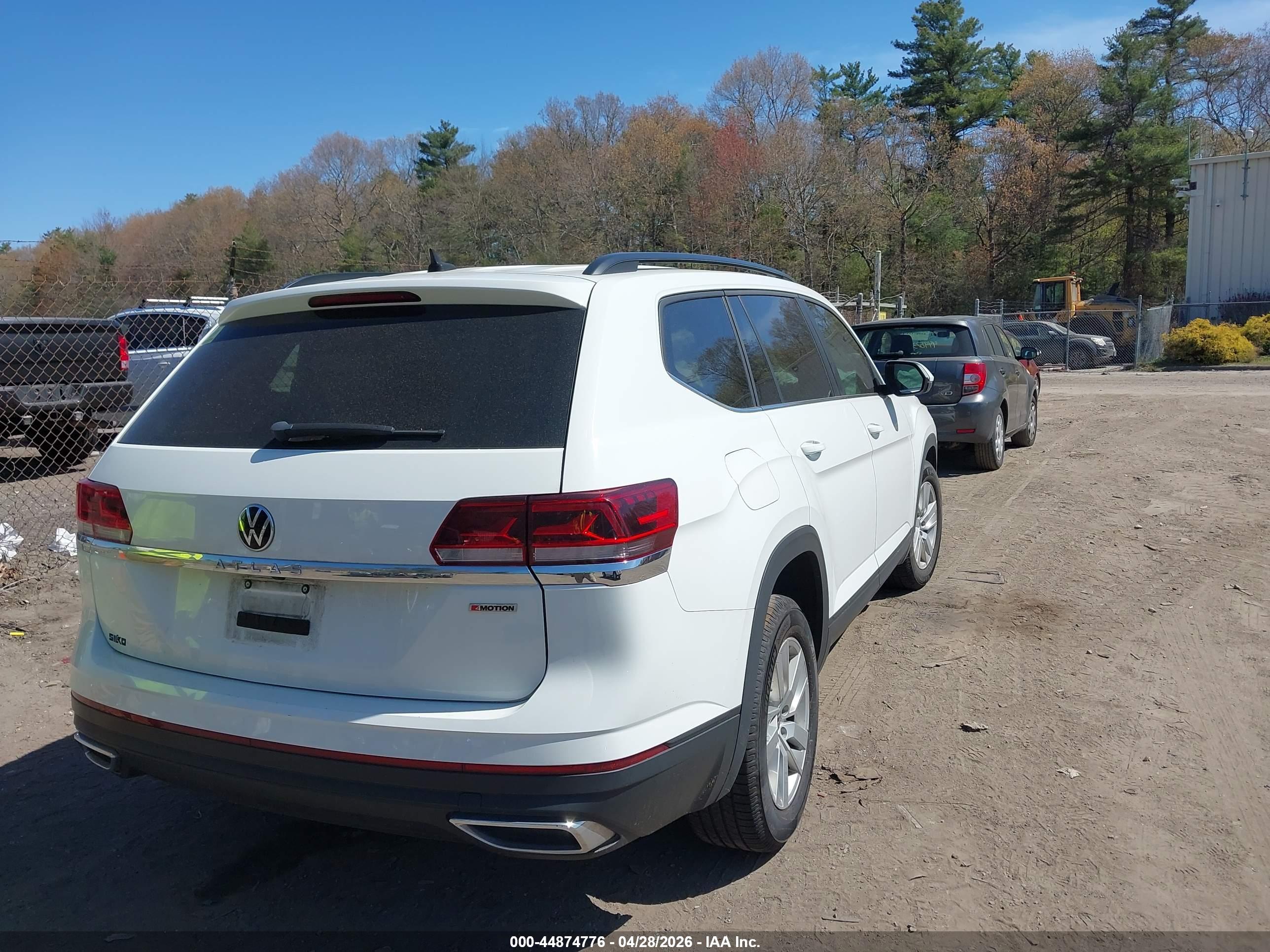 VOLKSWAGEN ATLAS image 4