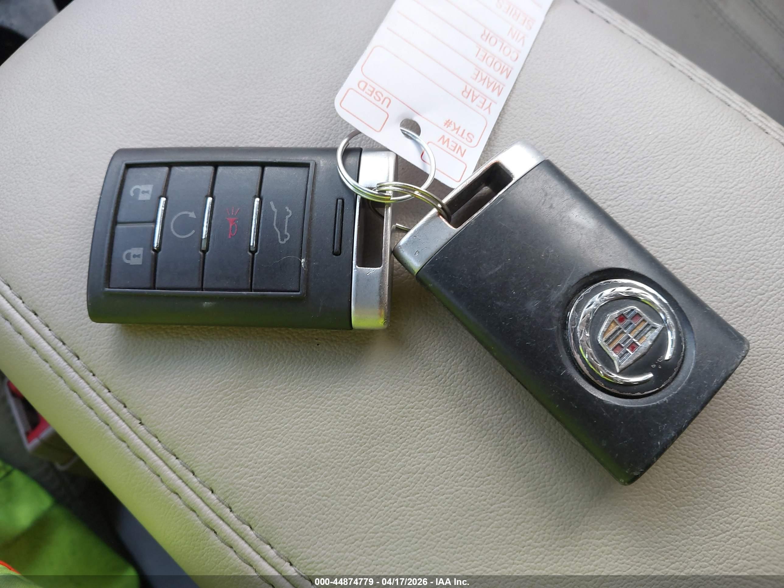 CADILLAC SRX image 11