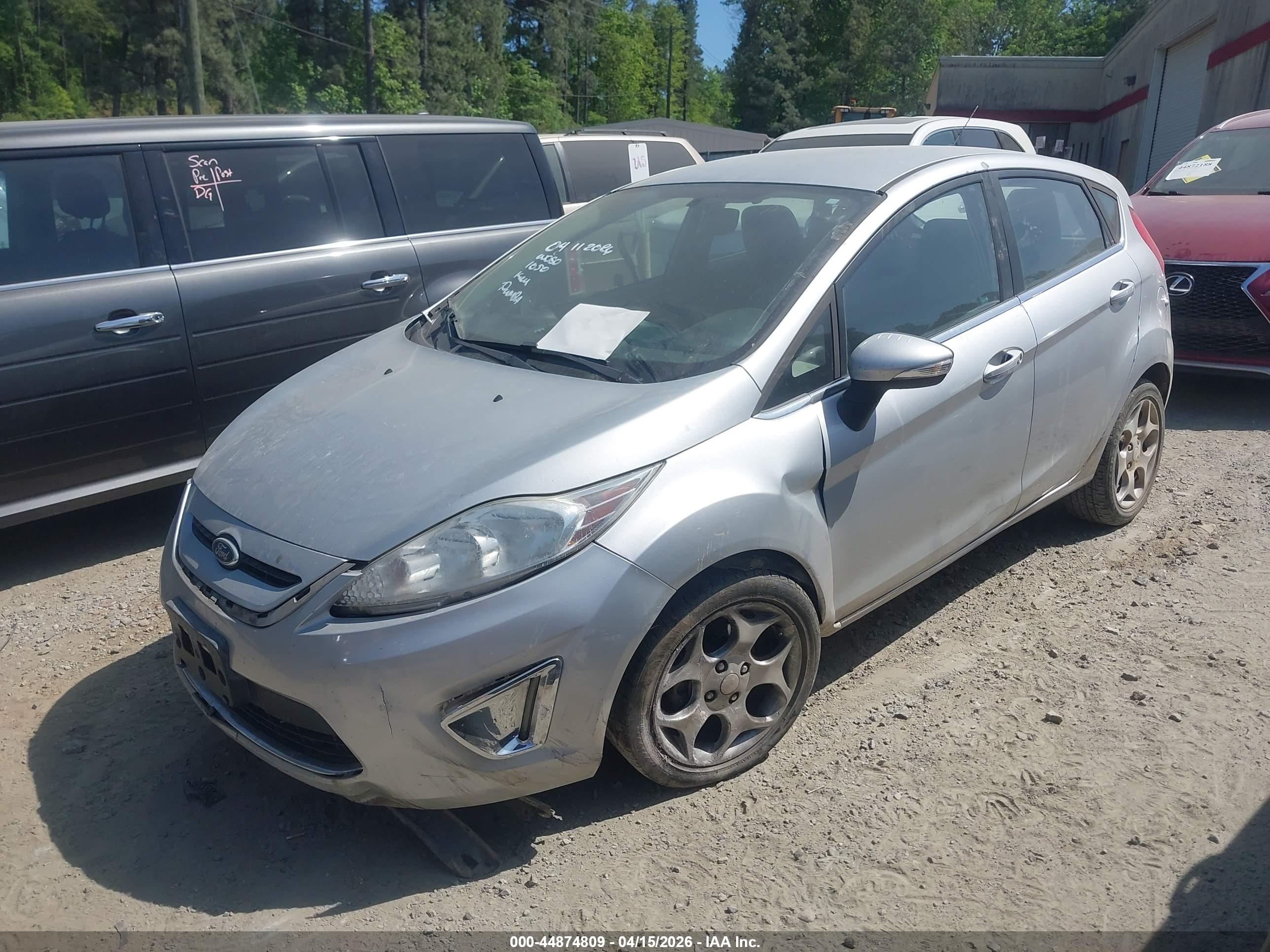 FORD FIESTA image 2