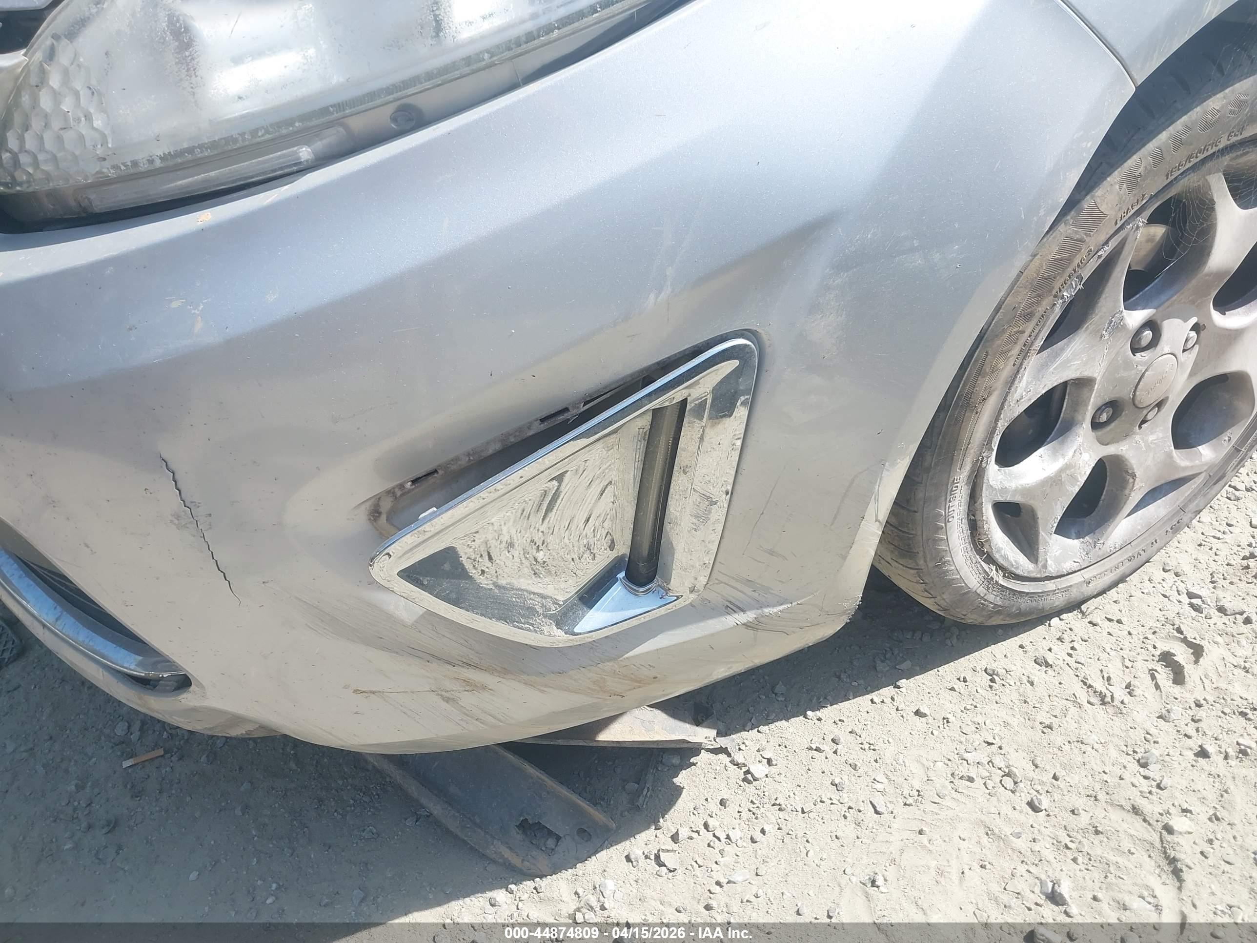 FORD FIESTA image 6