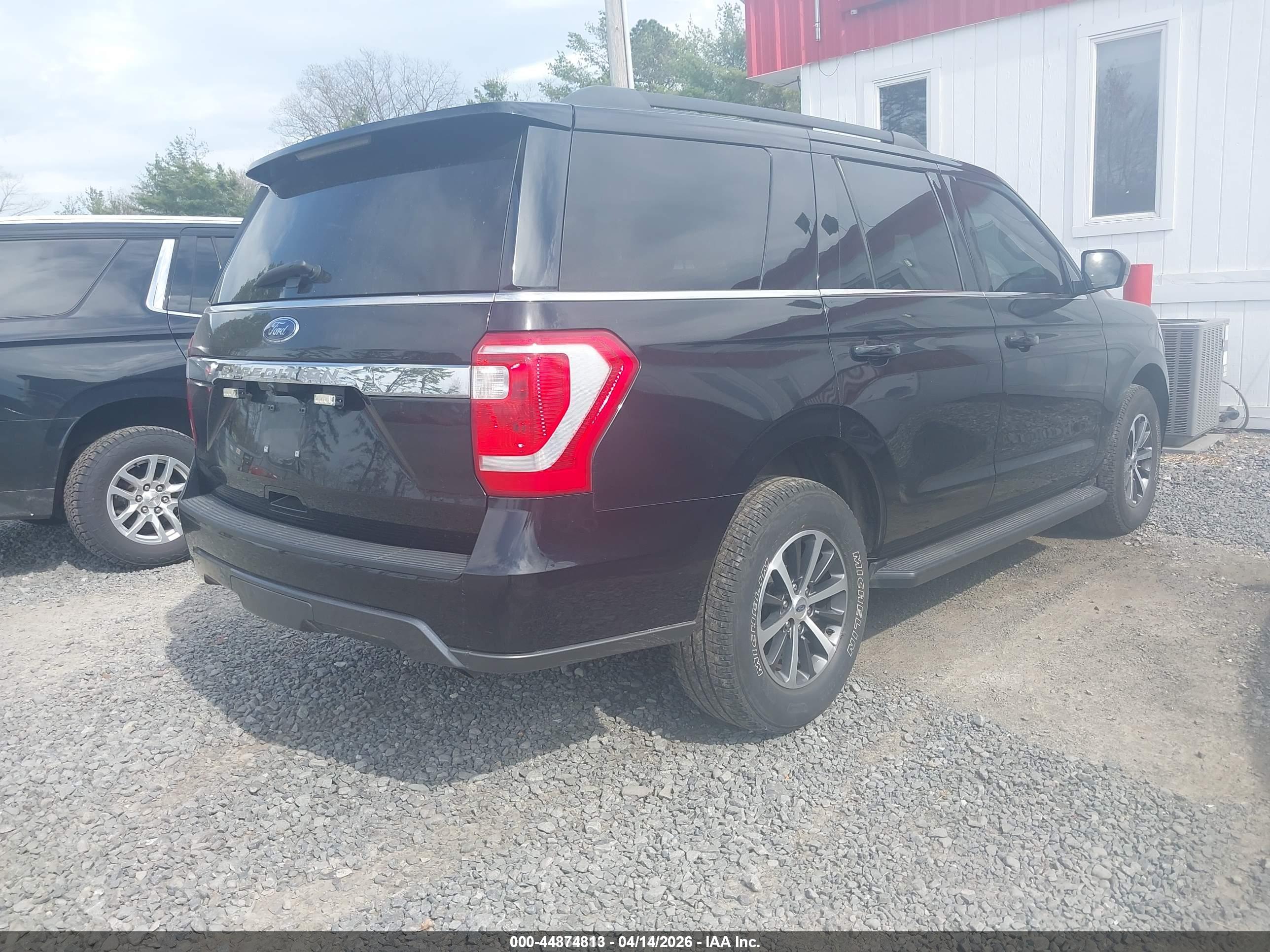 FORD EXPEDITION image 4
