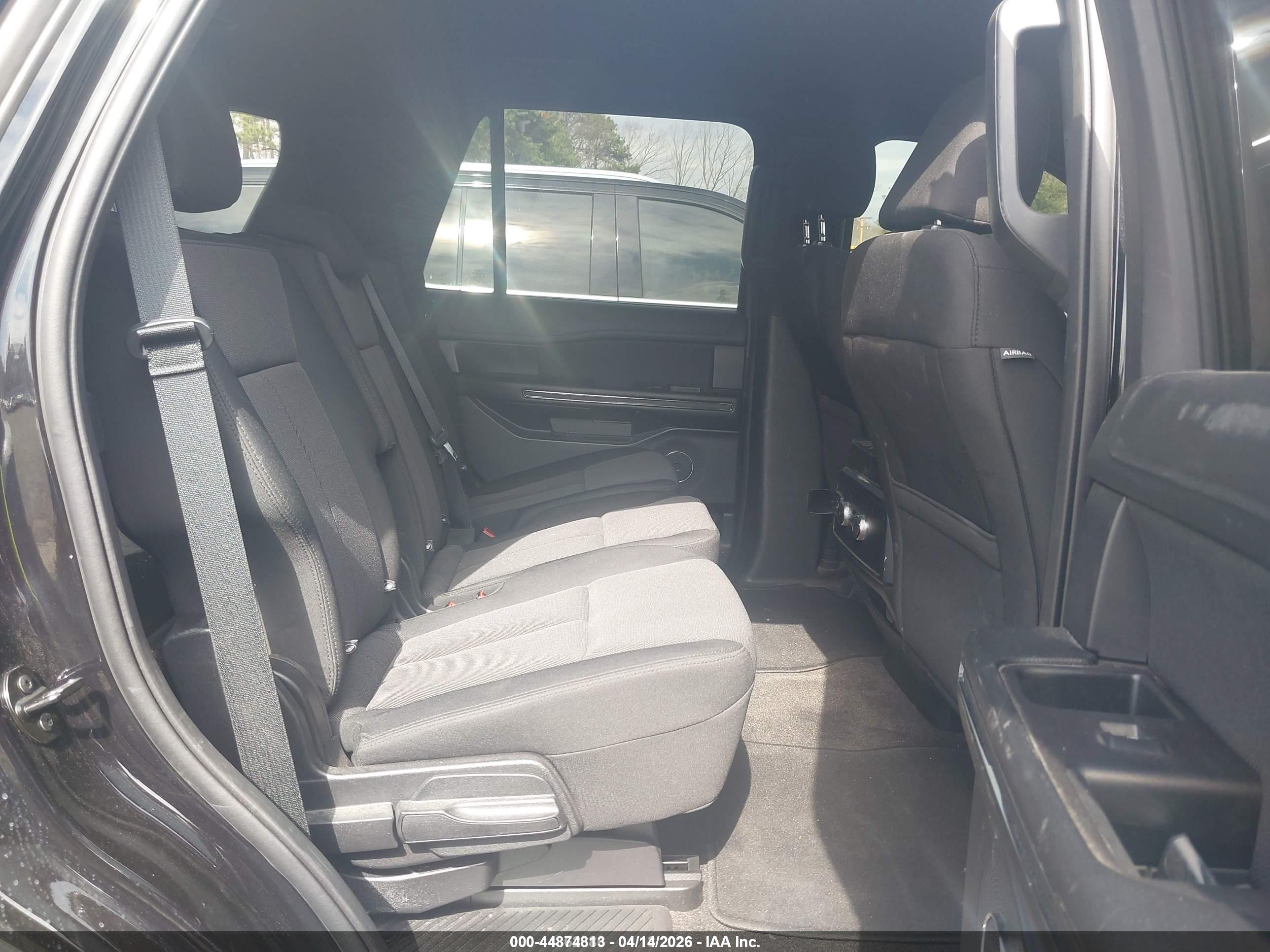 FORD EXPEDITION image 8