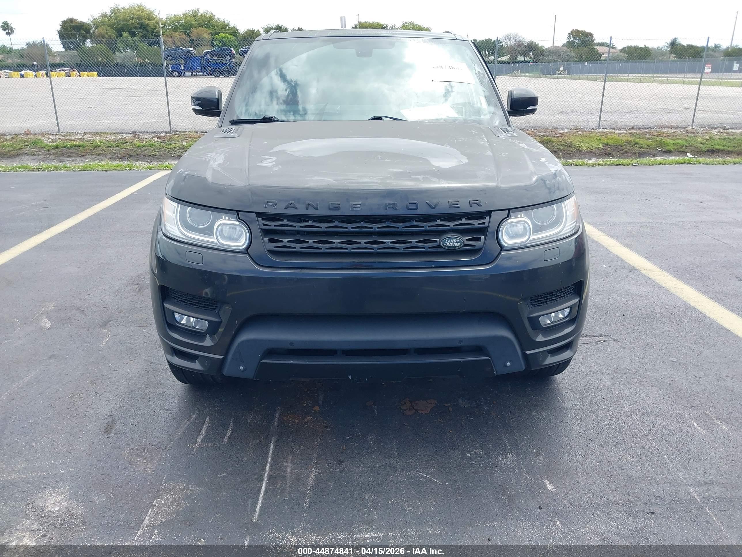 LAND ROVER image 6