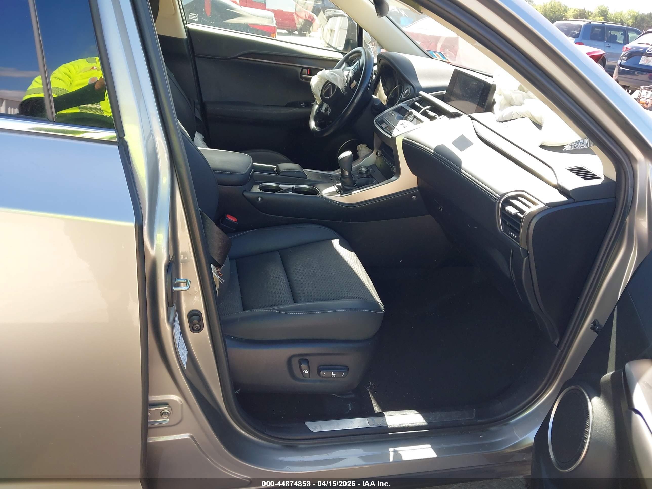 LEXUS NX image 5