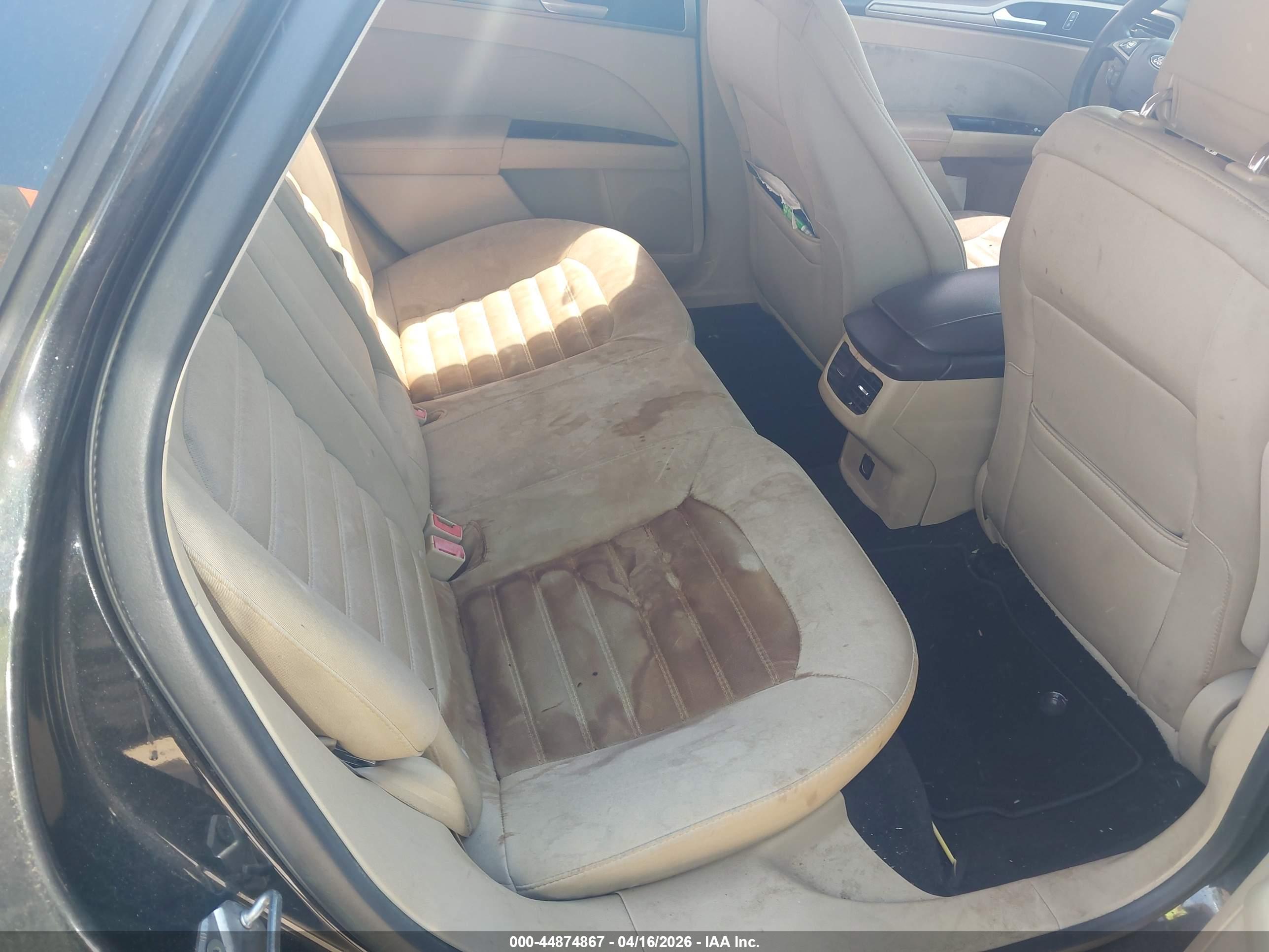 FORD FUSION image 8