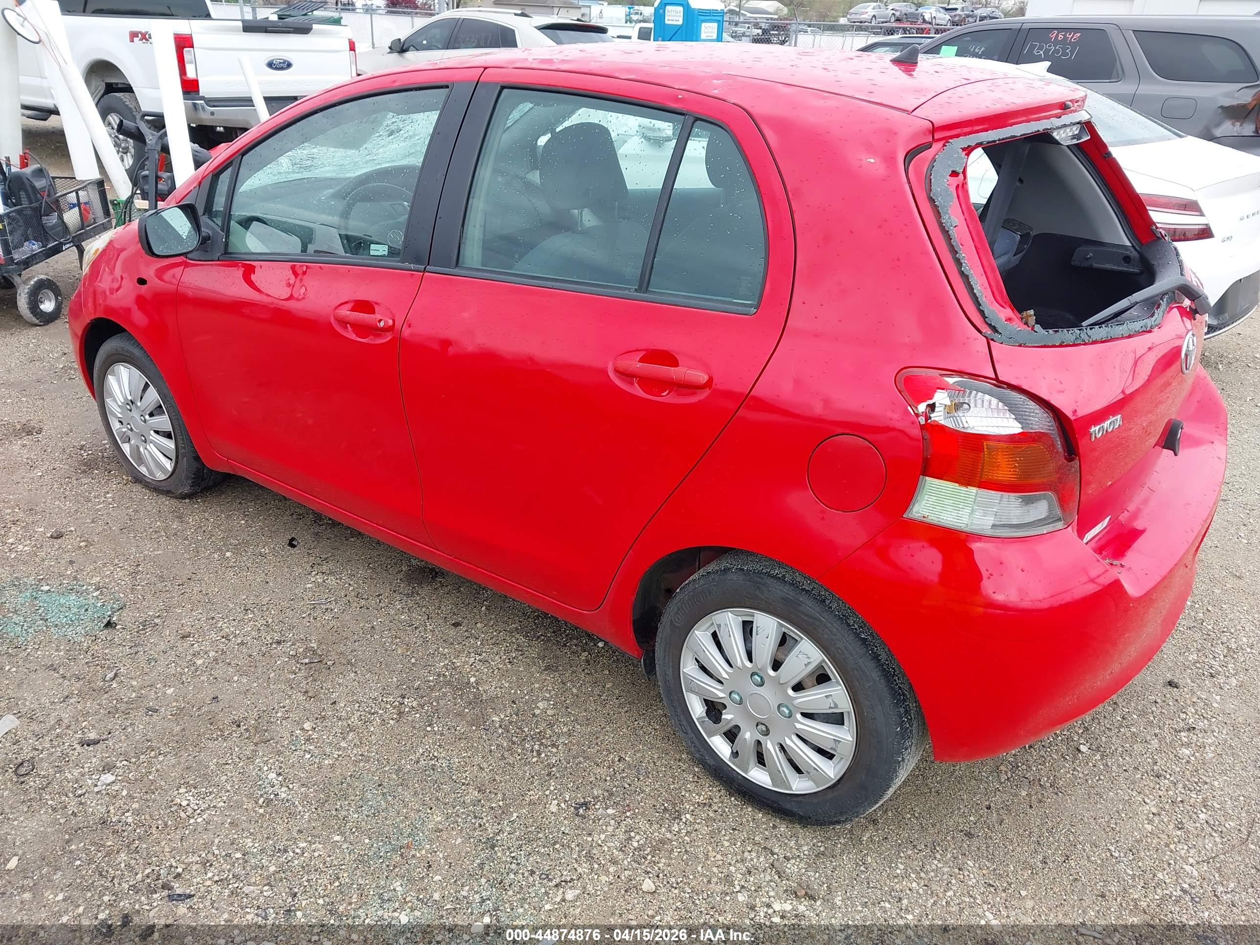 TOYOTA YARIS image 3