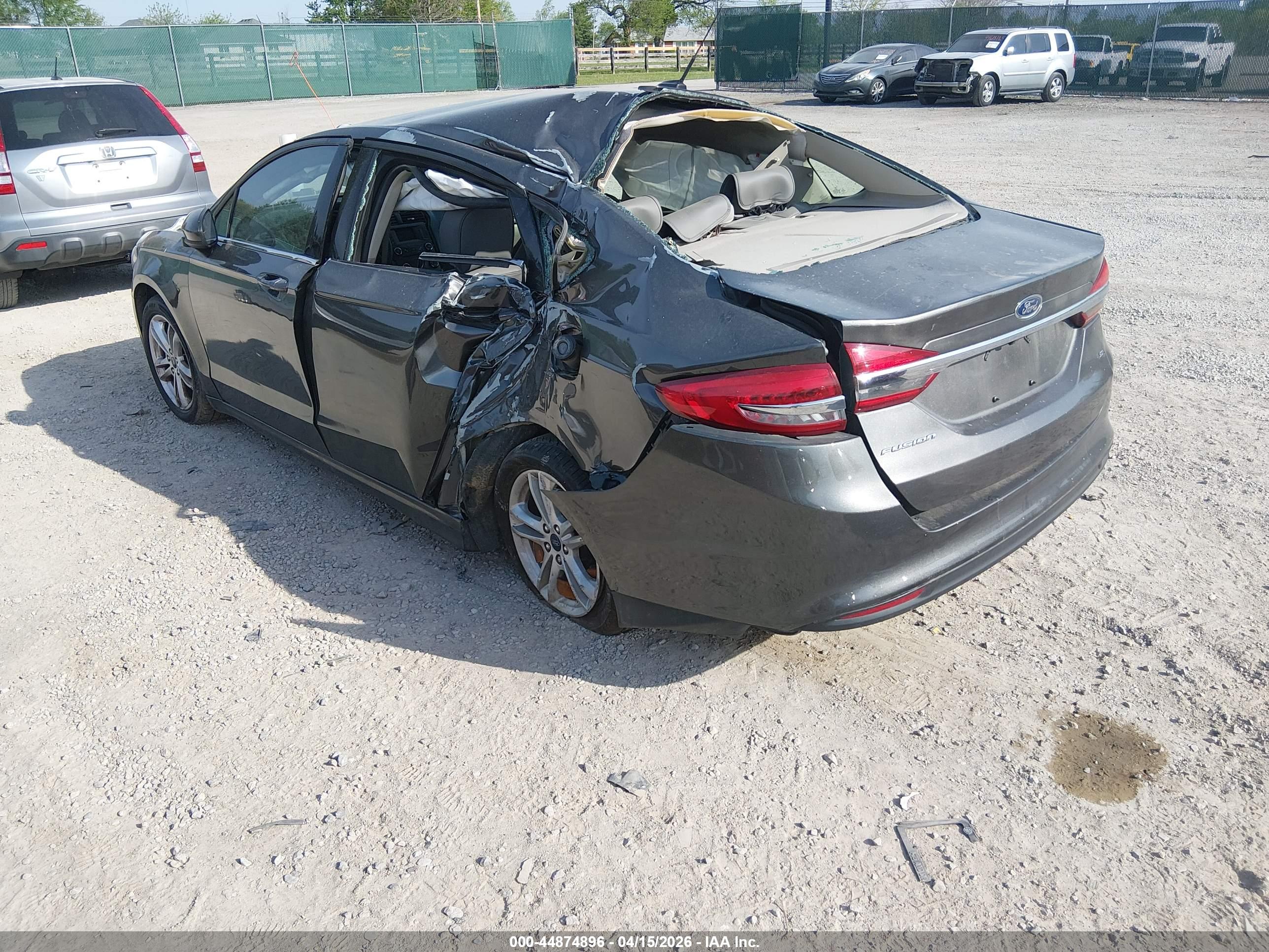 FORD FUSION image 3