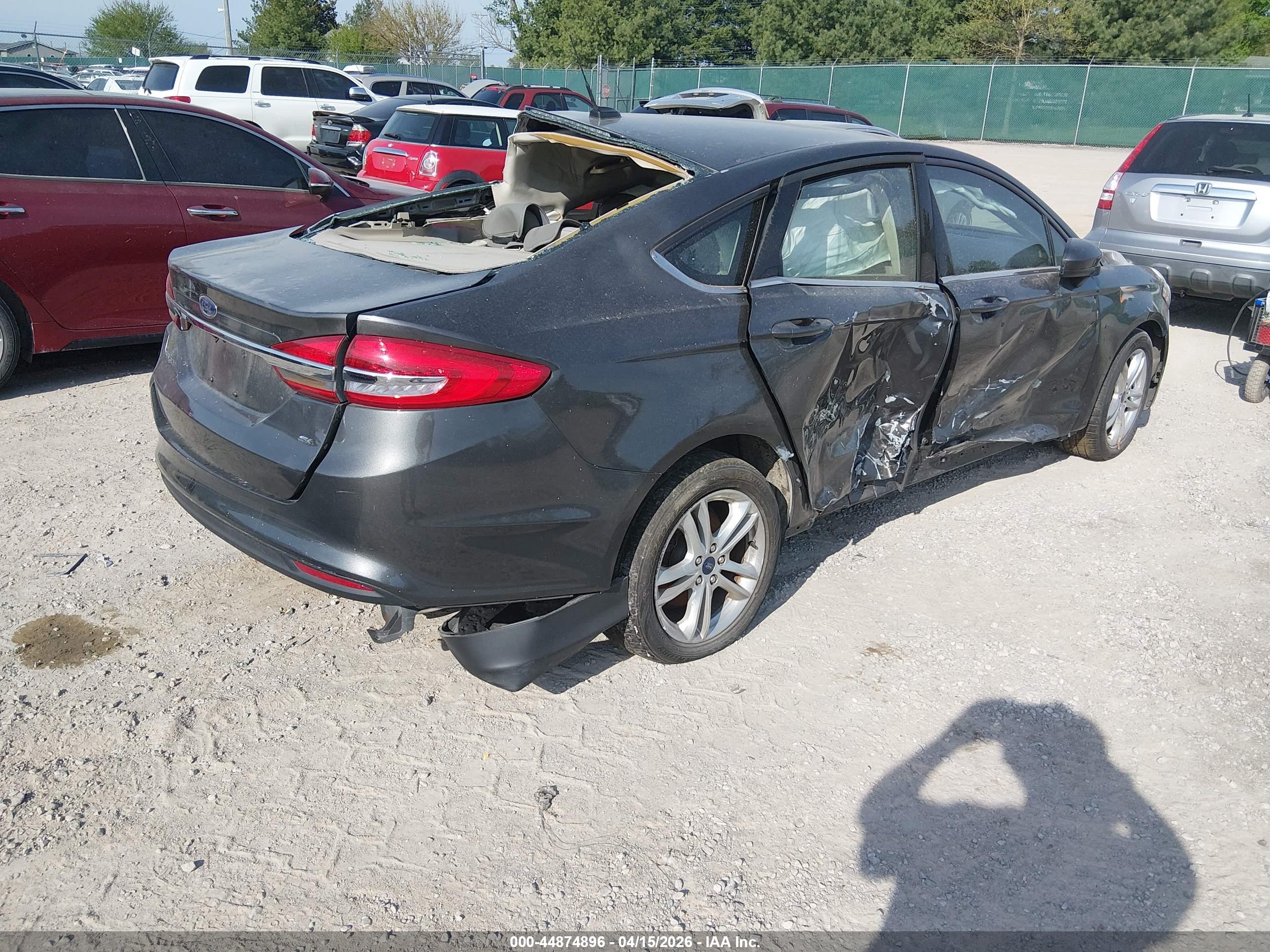 FORD FUSION image 4