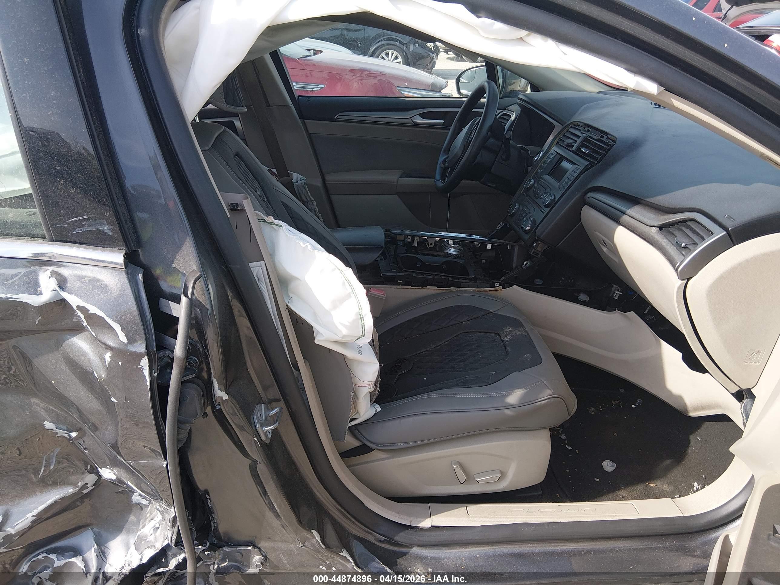 FORD FUSION image 5
