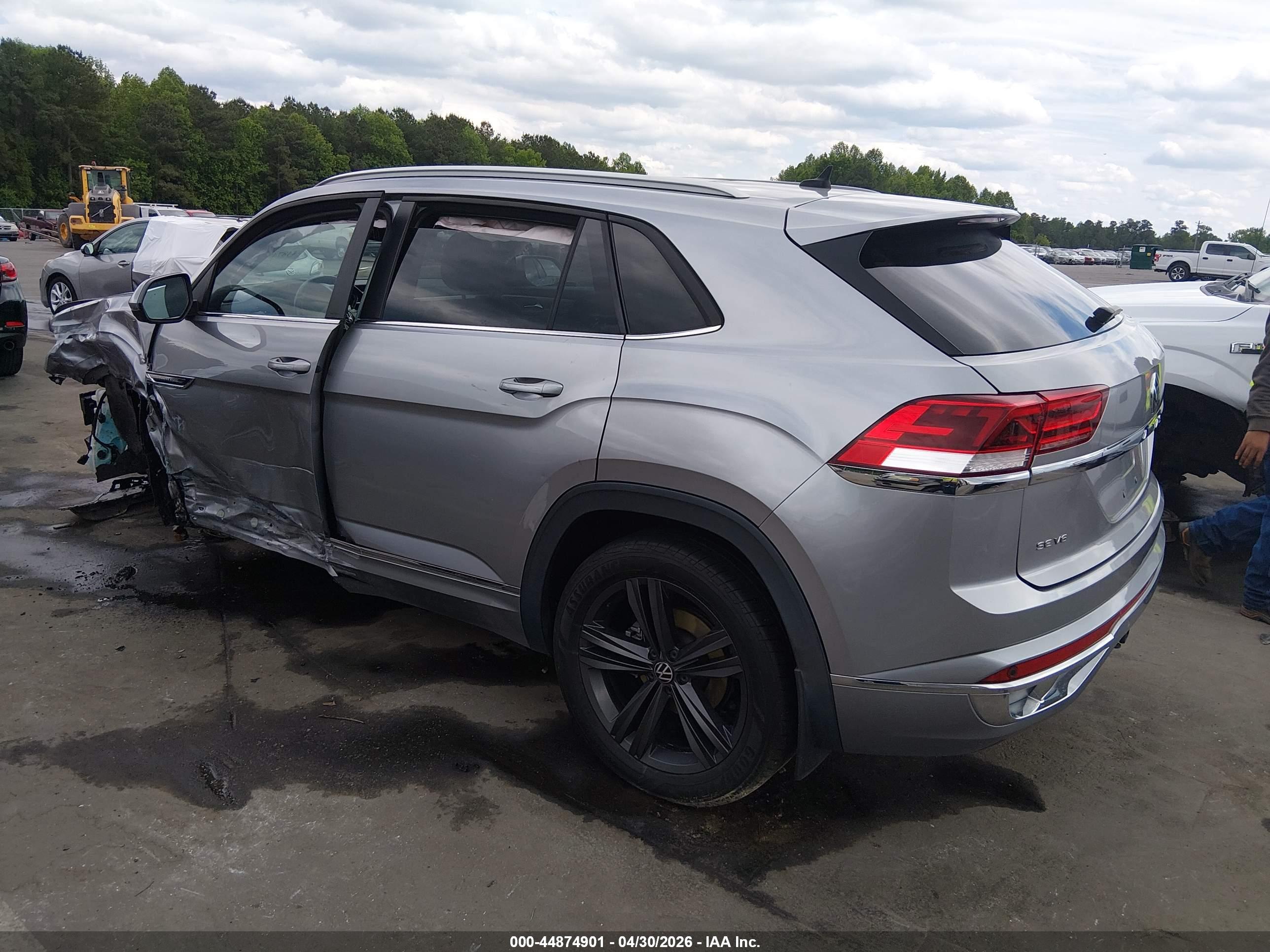 VOLKSWAGEN ATLAS image 3