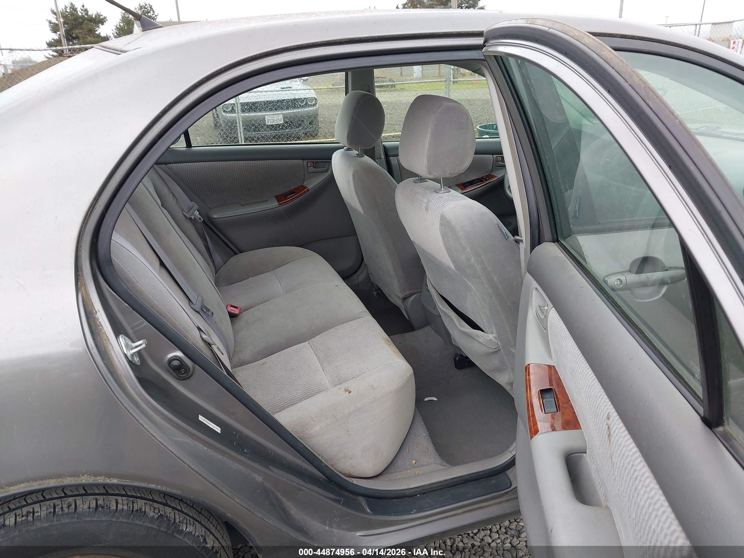 TOYOTA COROLLA image 8