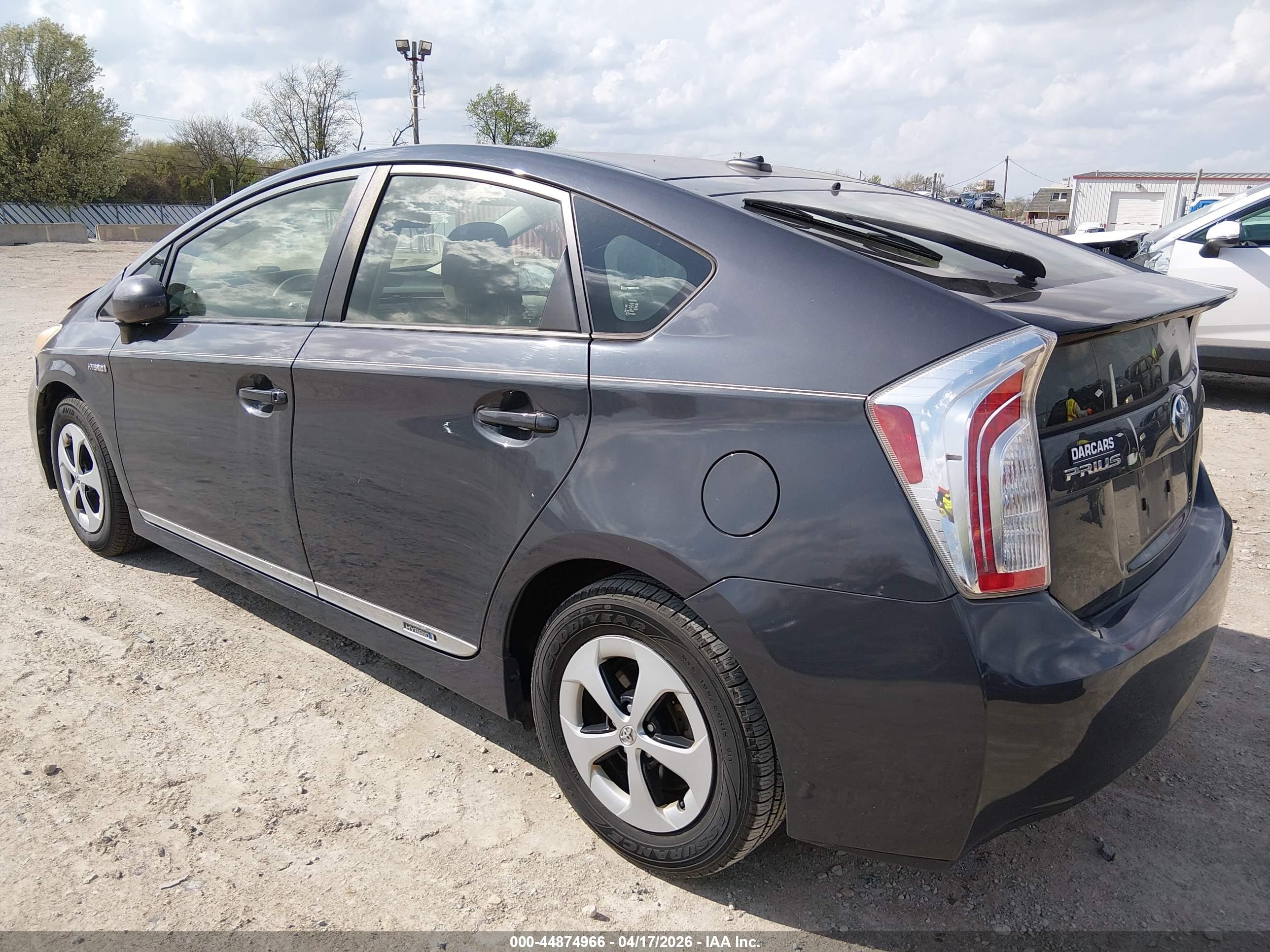 TOYOTA PRIUS image 3
