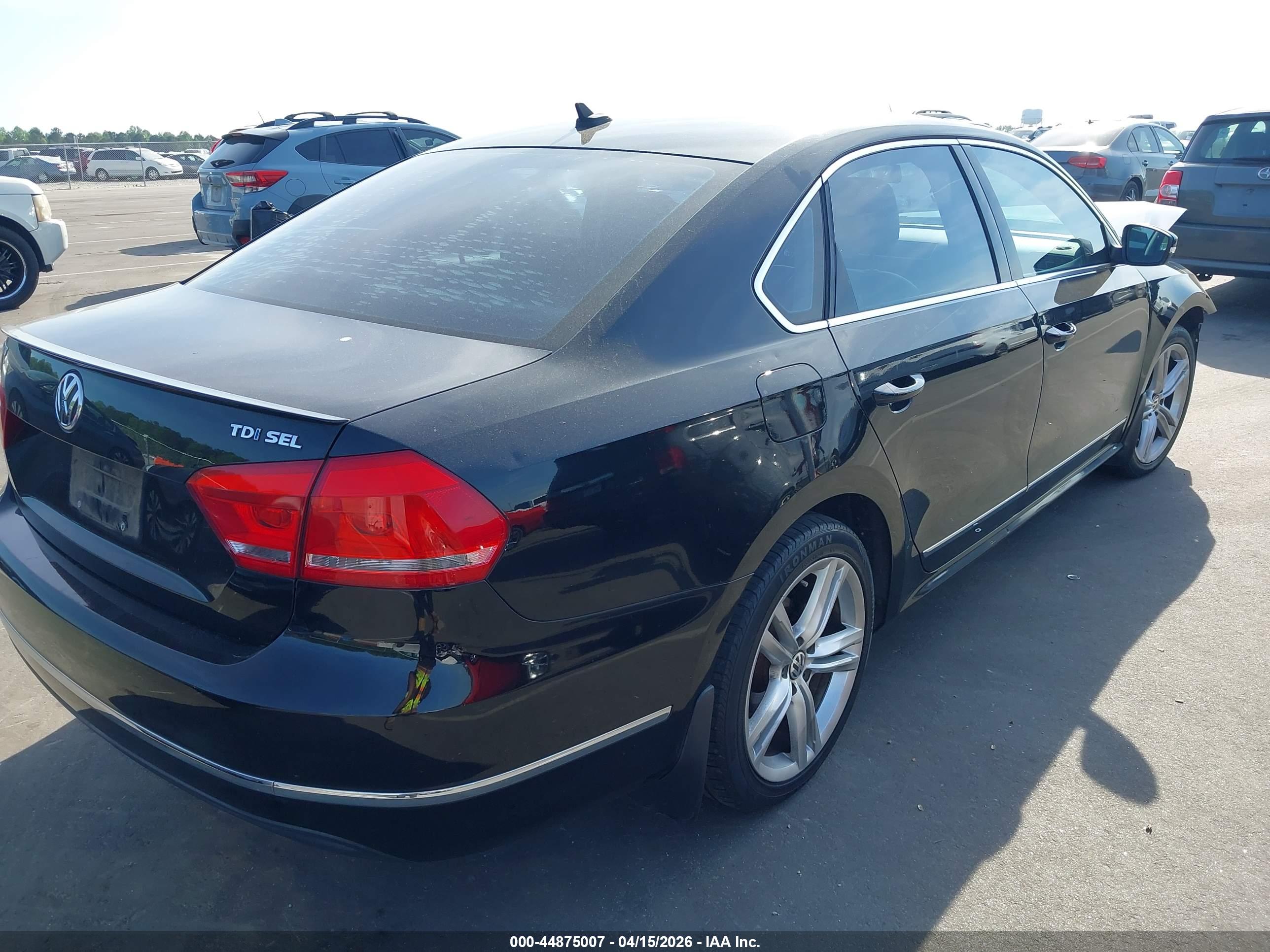 VOLKSWAGEN PASSAT image 4