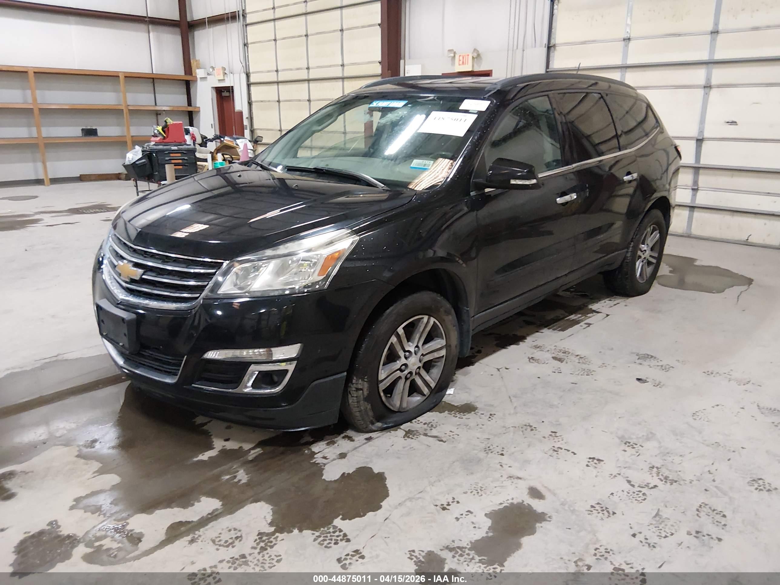 CHEVROLET TRAVERSE image 2