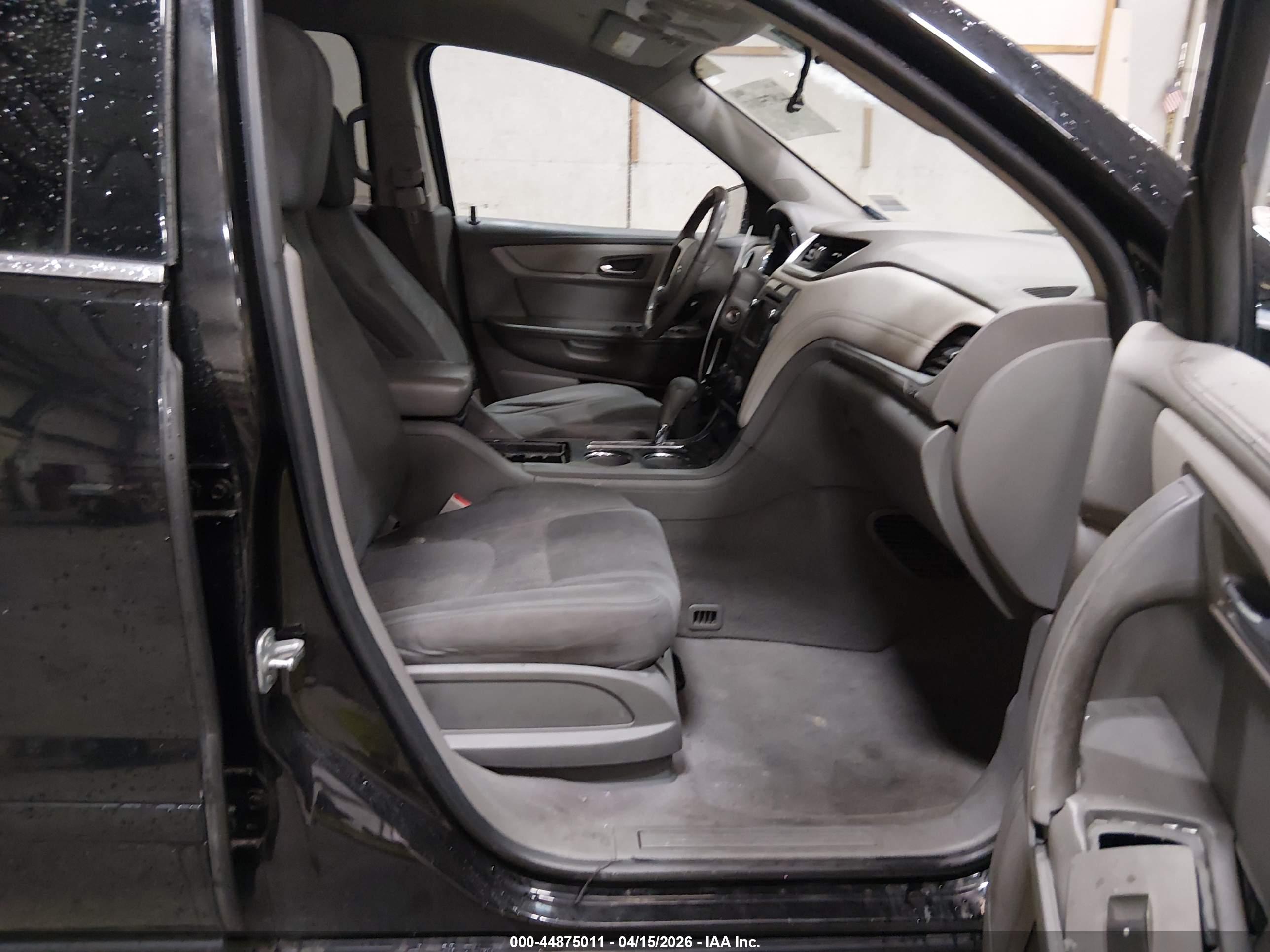 CHEVROLET TRAVERSE image 5