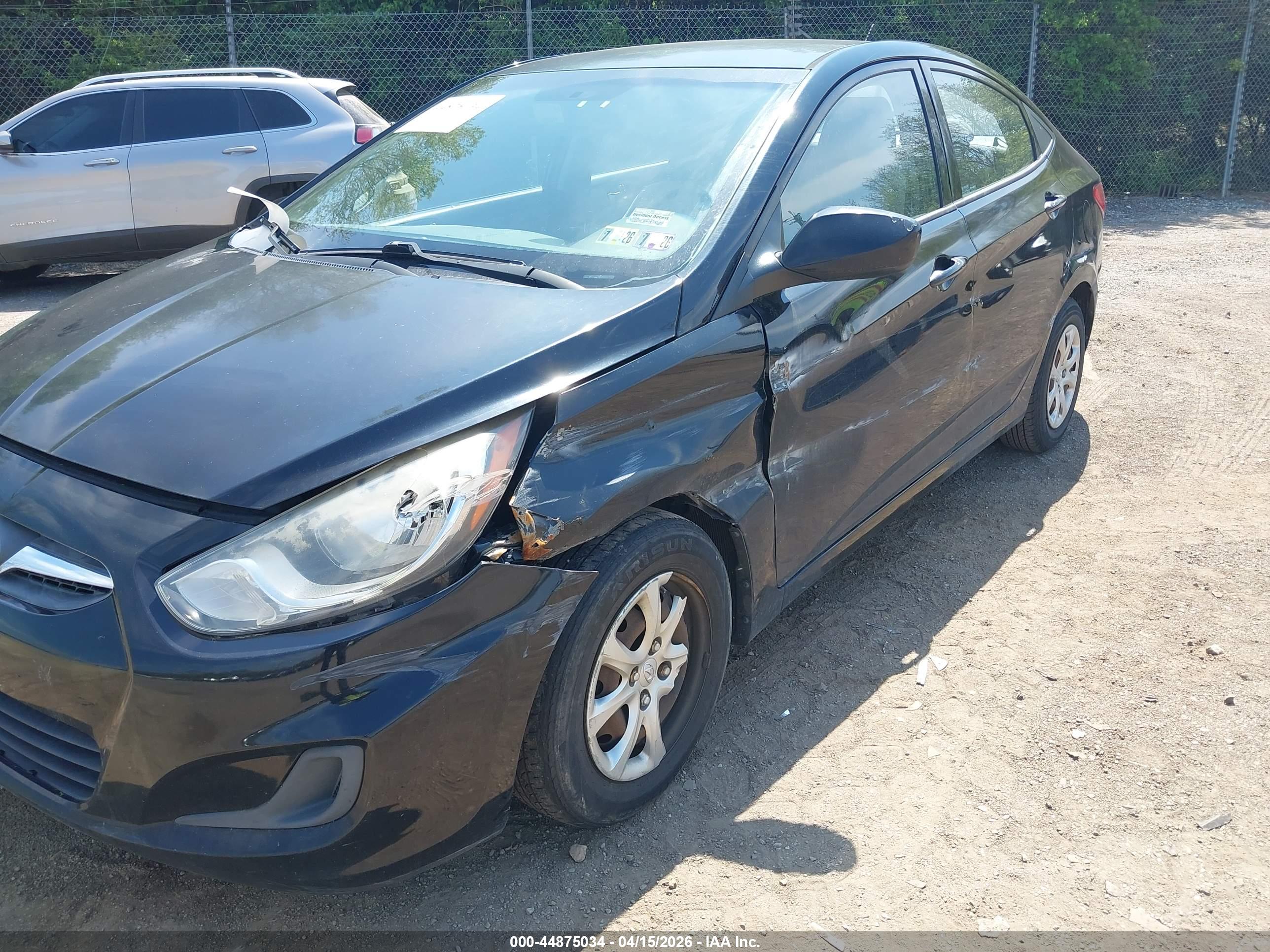HYUNDAI ACCENT image 6