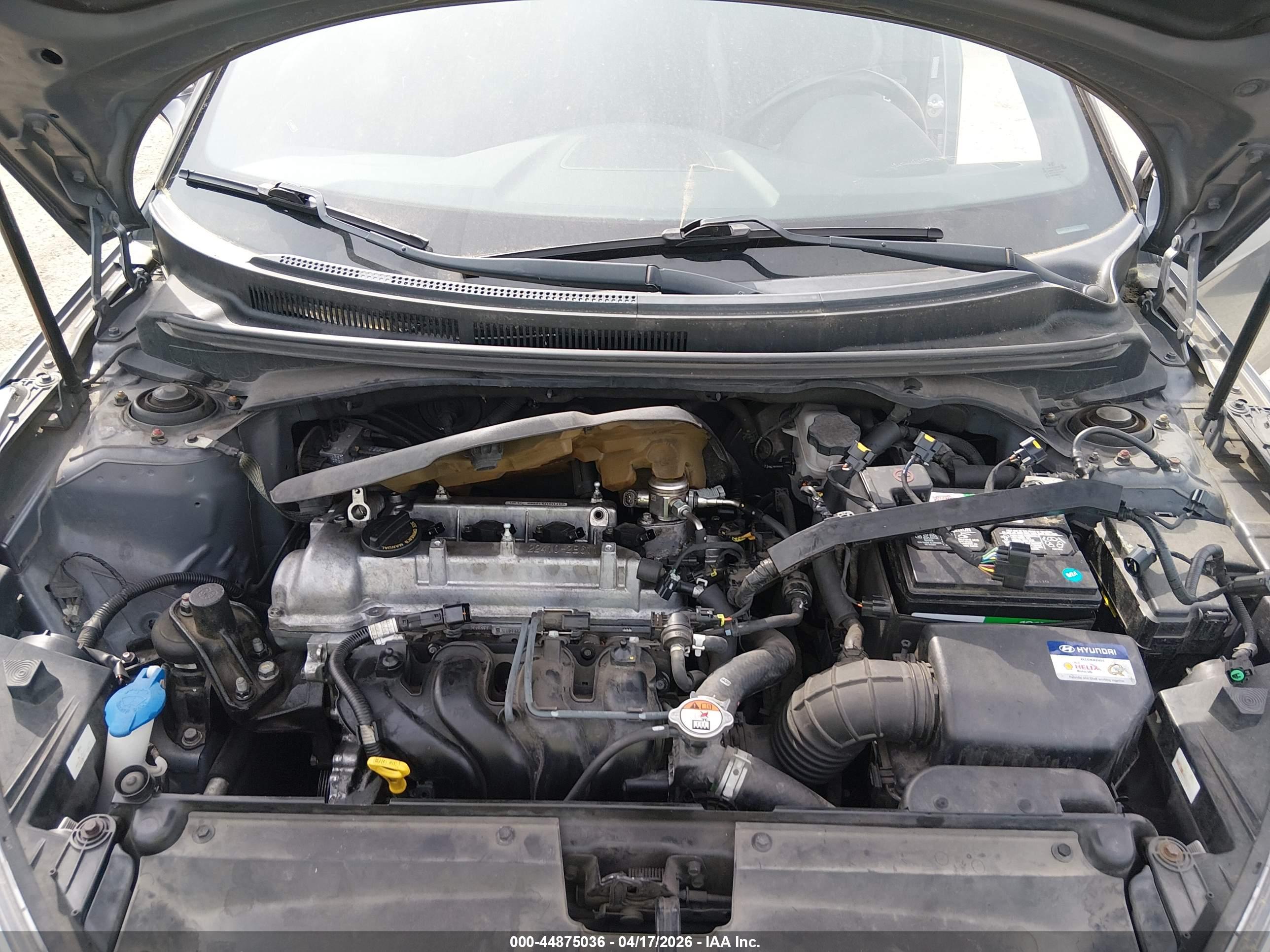 HYUNDAI VELOSTER image 6
