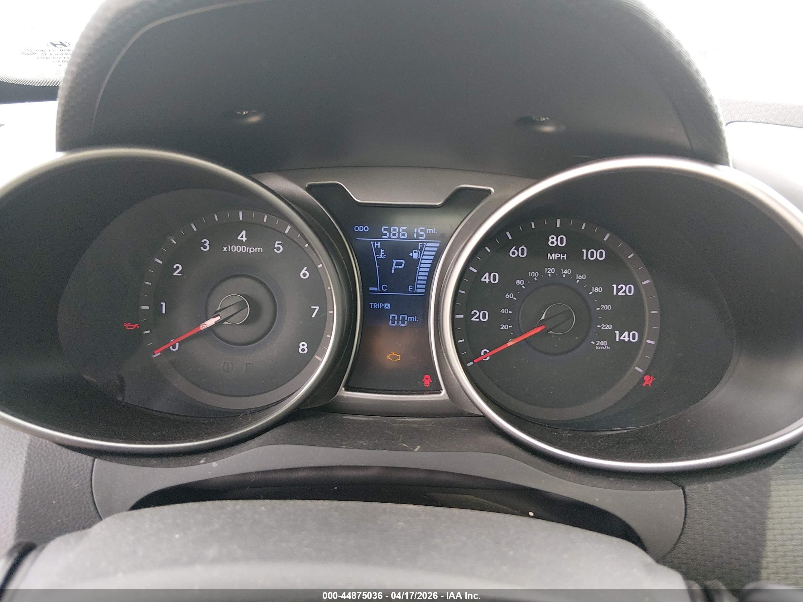 HYUNDAI VELOSTER image 7