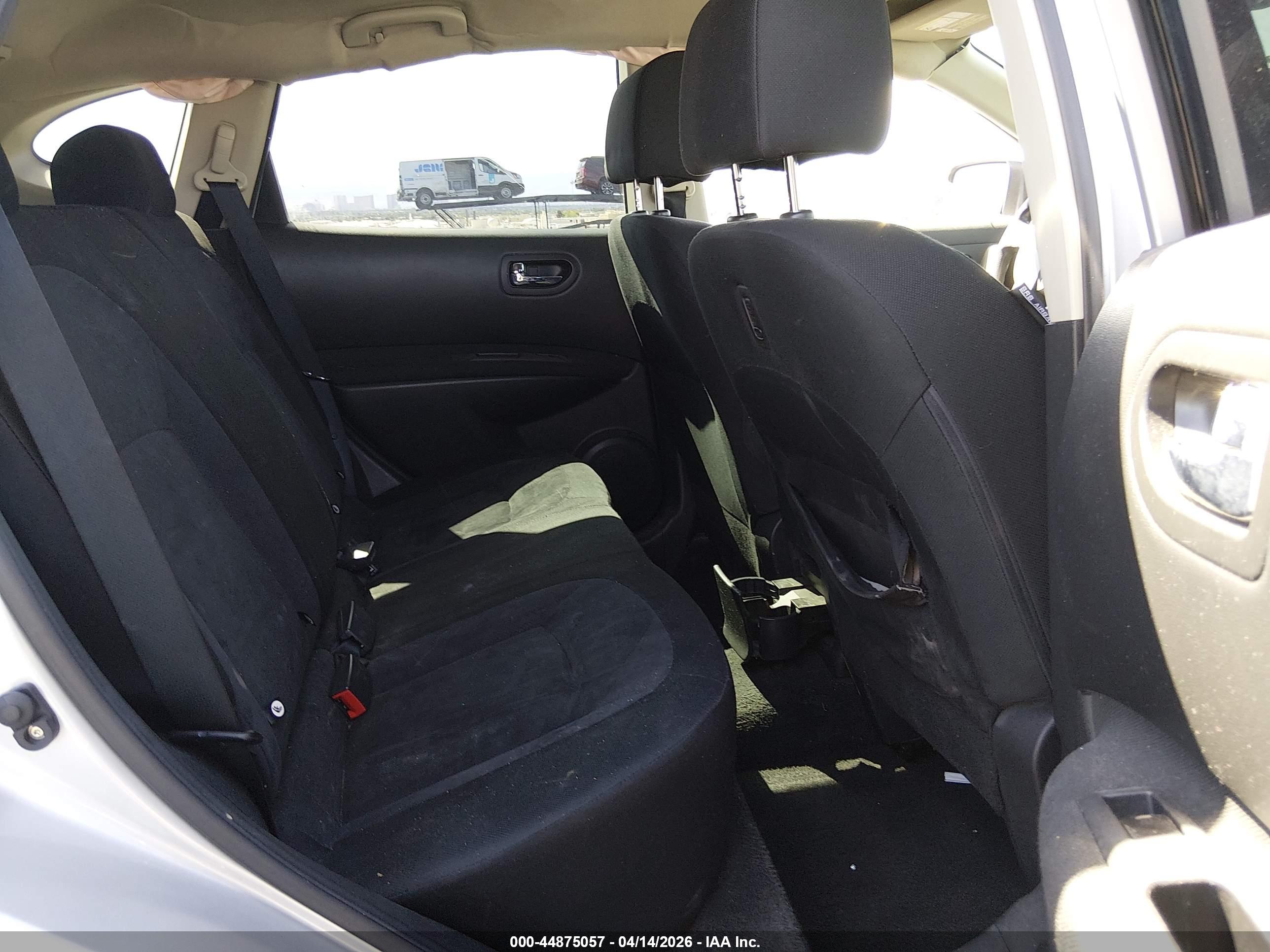 NISSAN ROGUE image 8