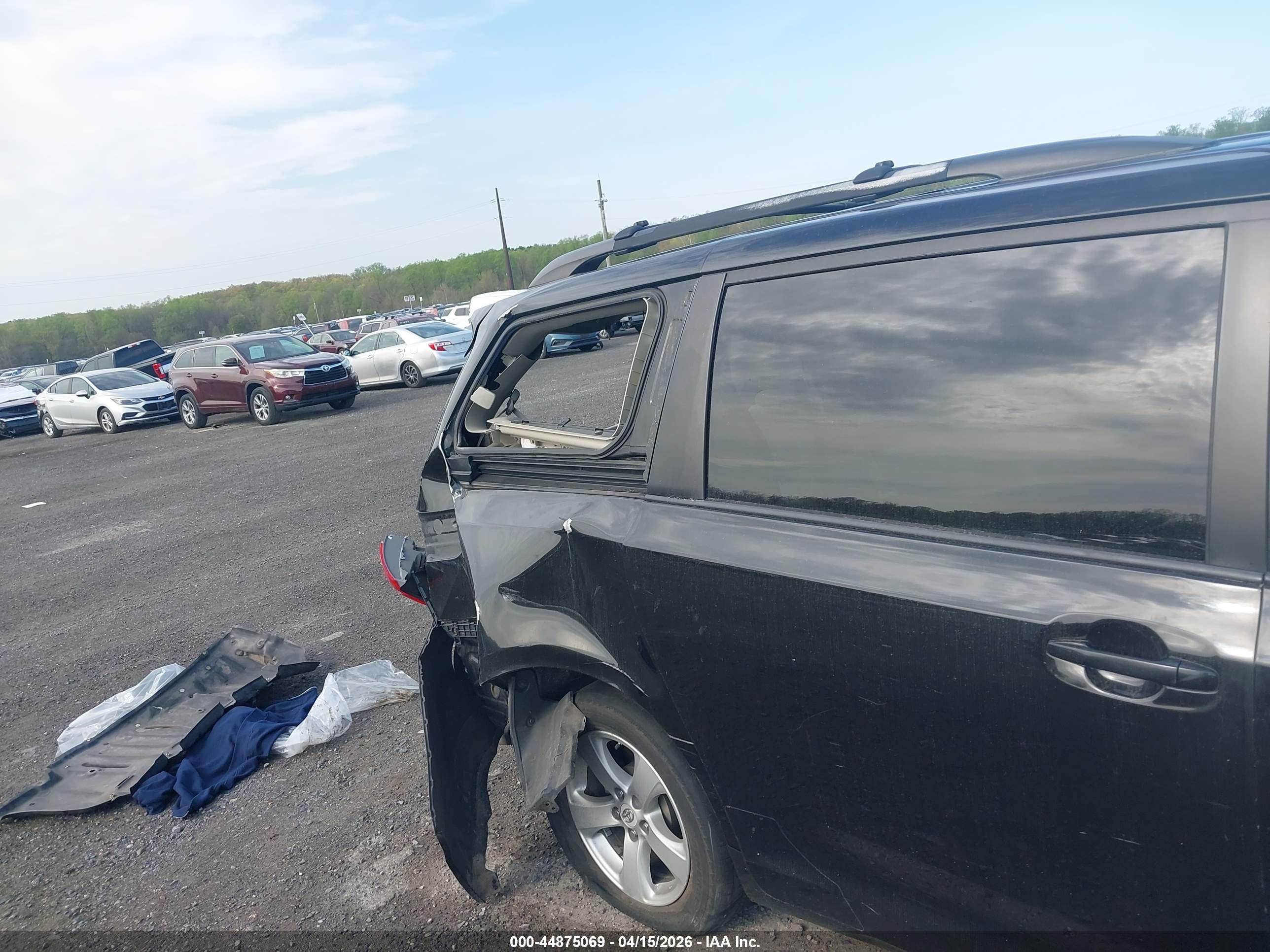 TOYOTA SIENNA image 6